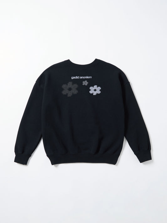 color:BLACK