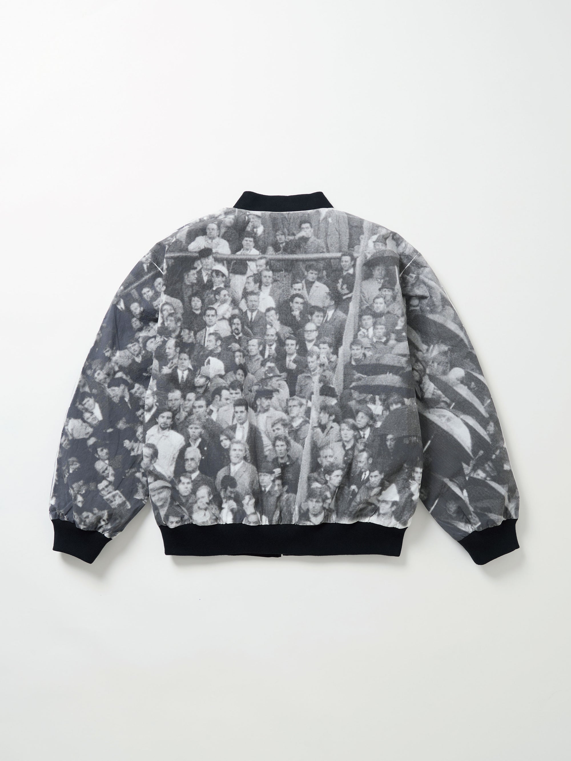 color:BLACK