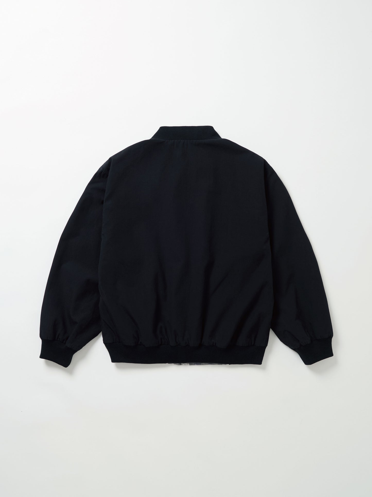 color:BLACK