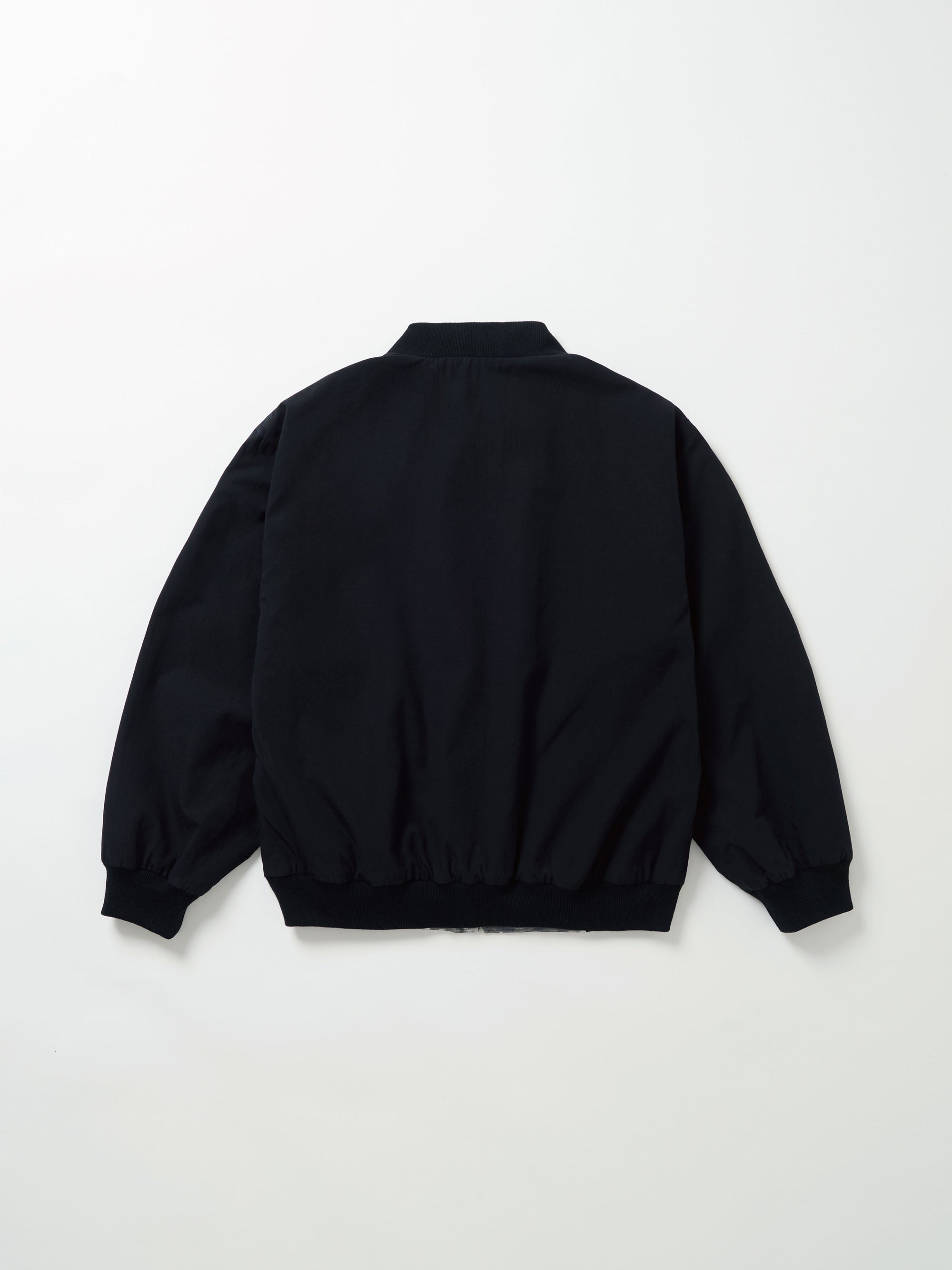 color:BLACK