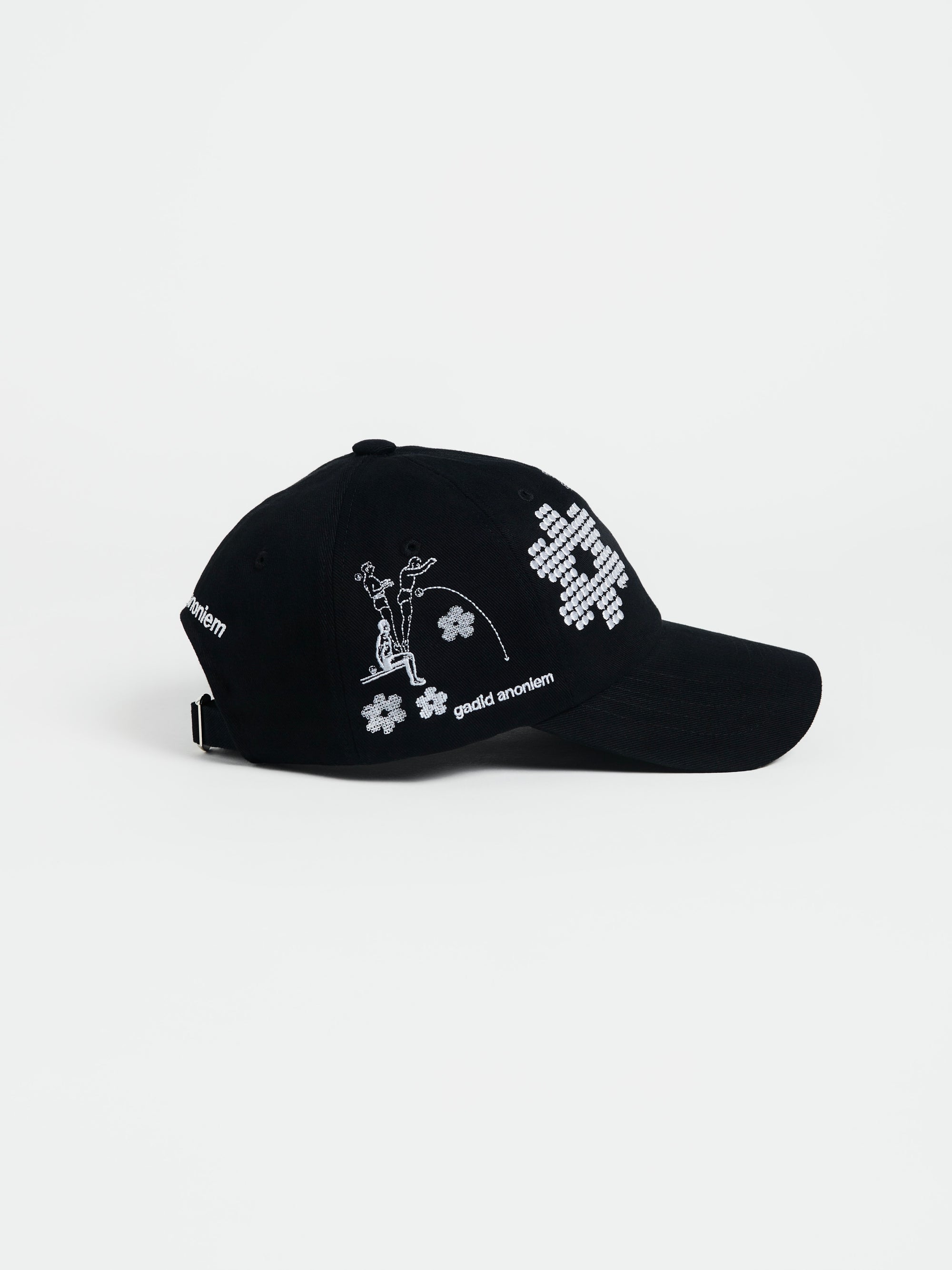 color:BLACK