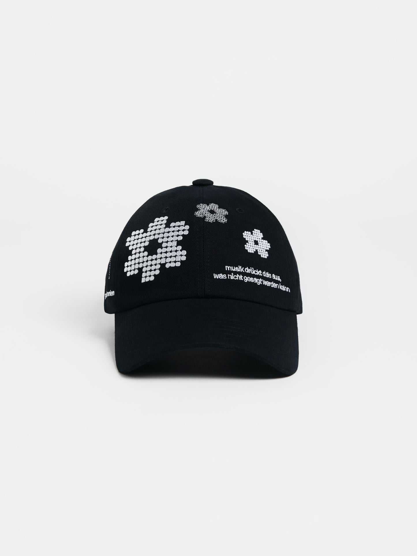 color:BLACK