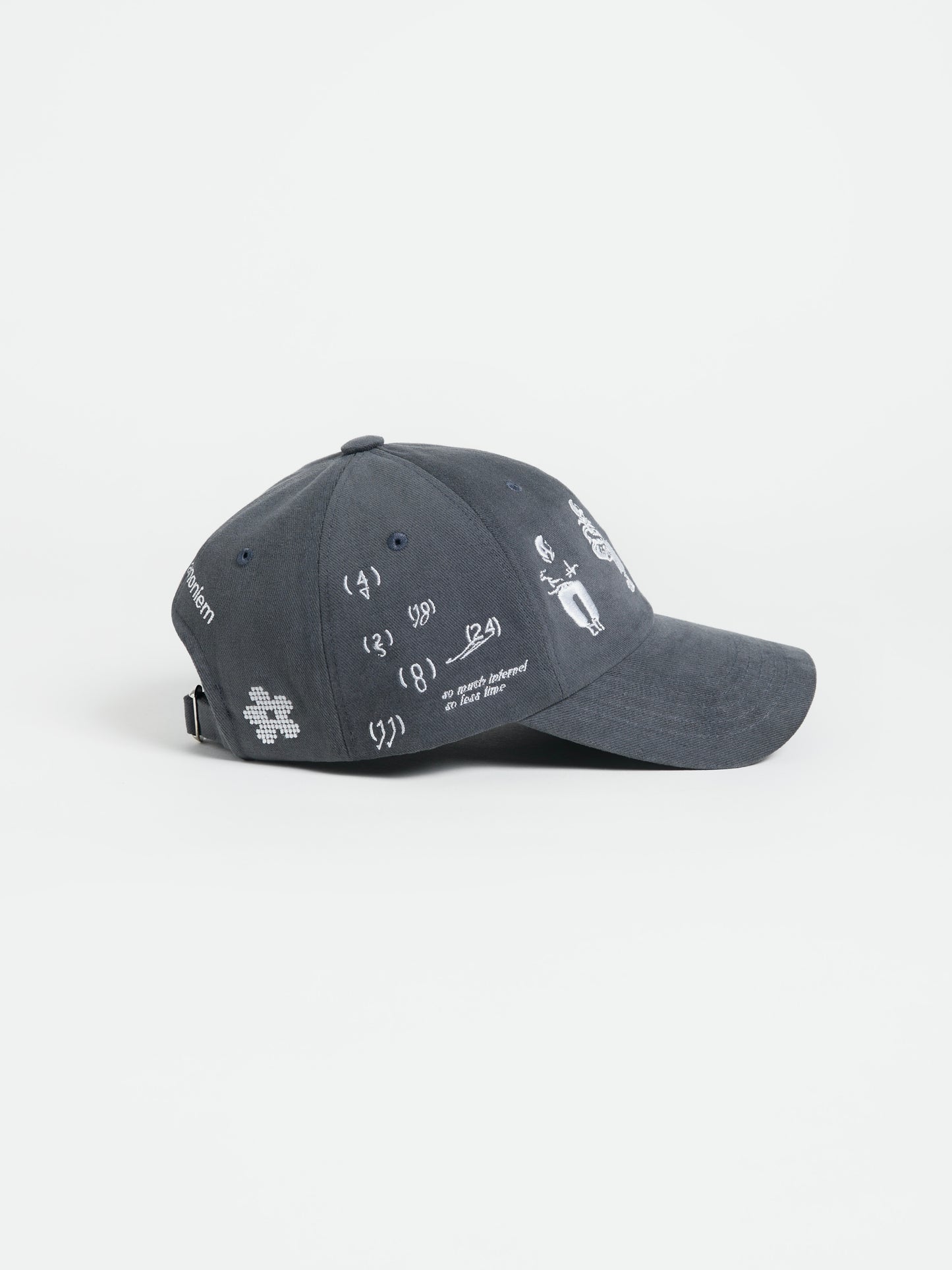 color:GREY