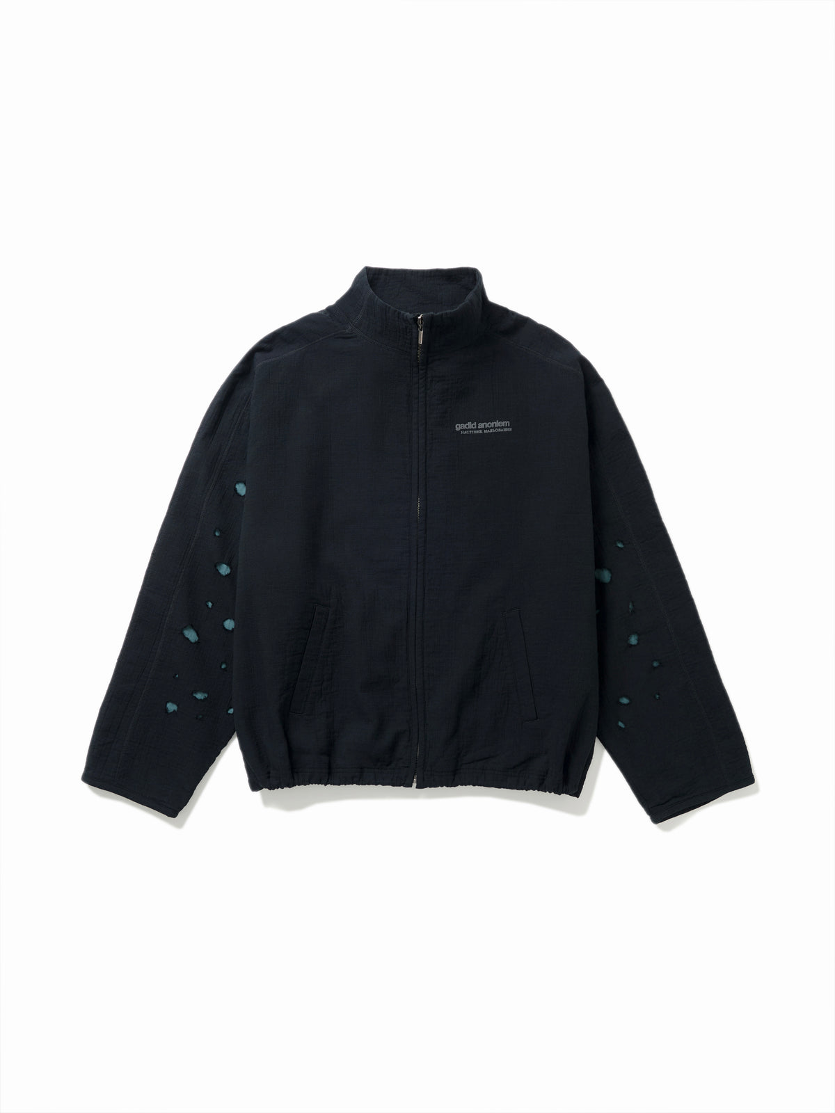 color:BLACK