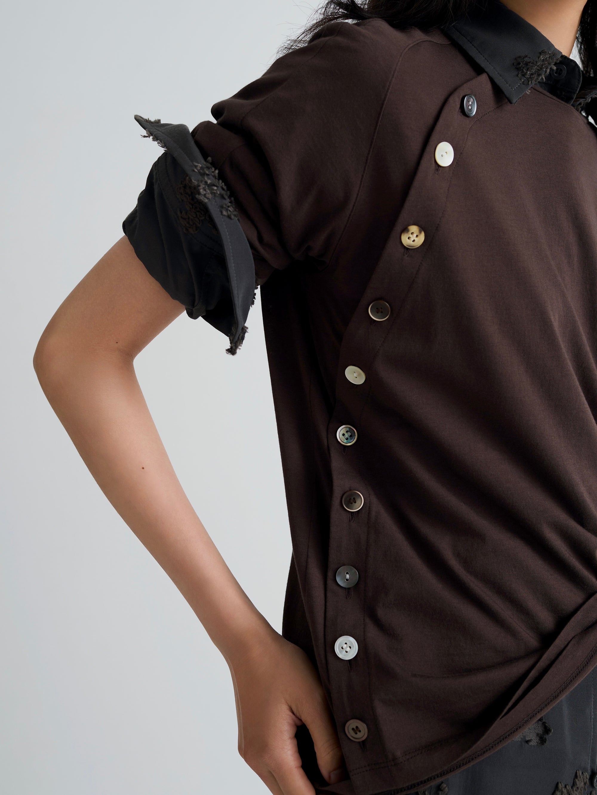 color:BROWN