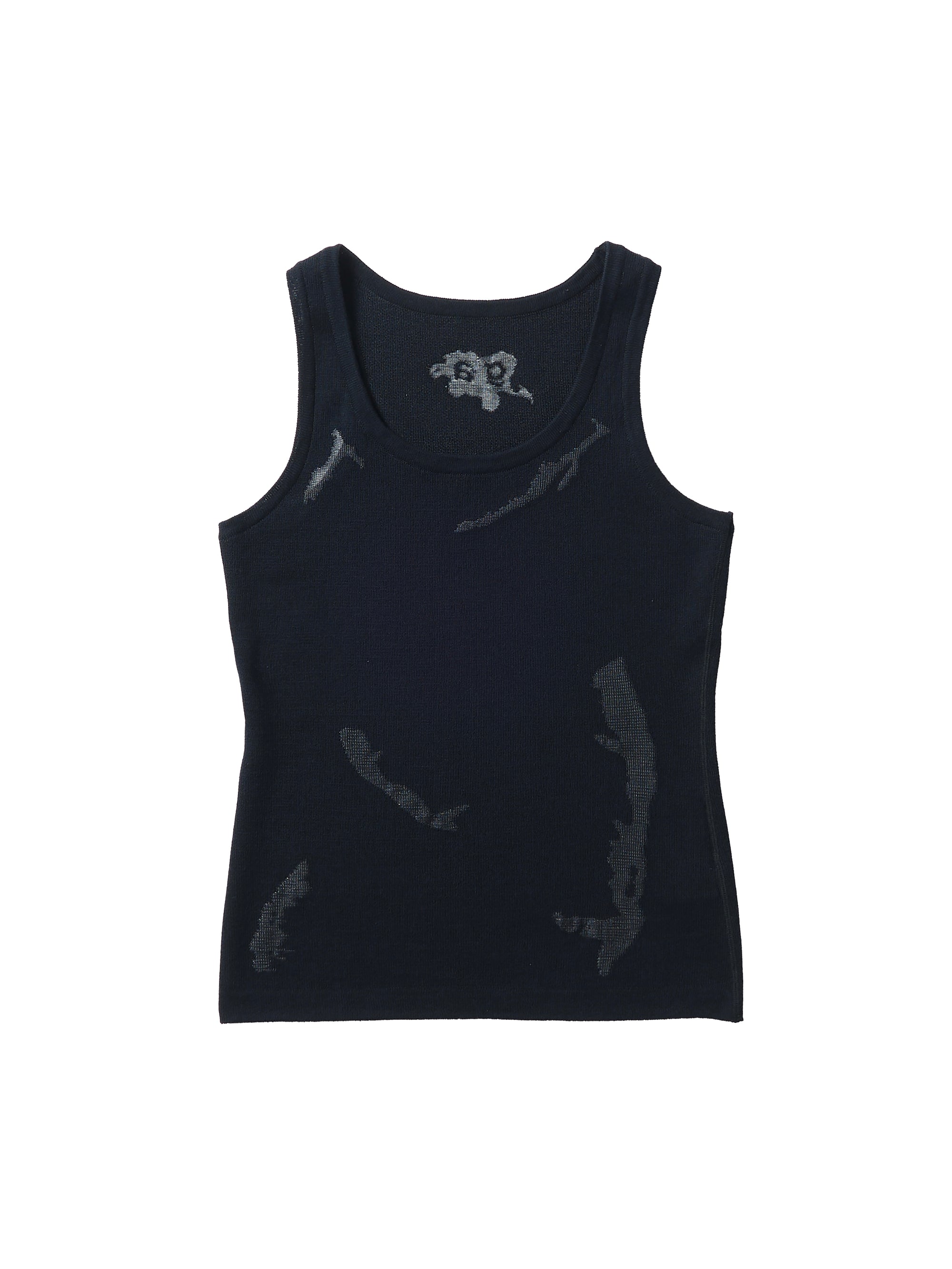 color:BLACK