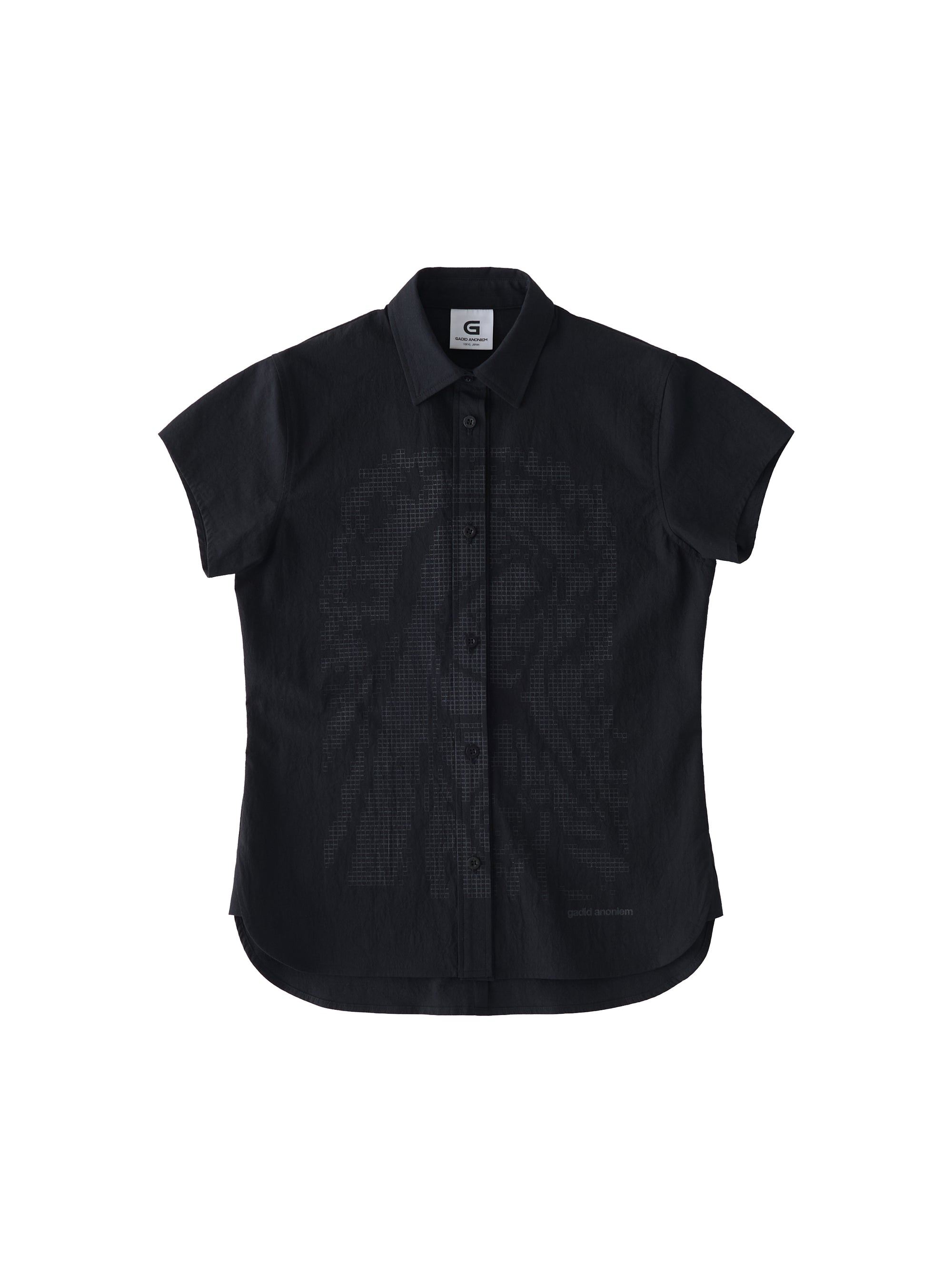 color:BLACK