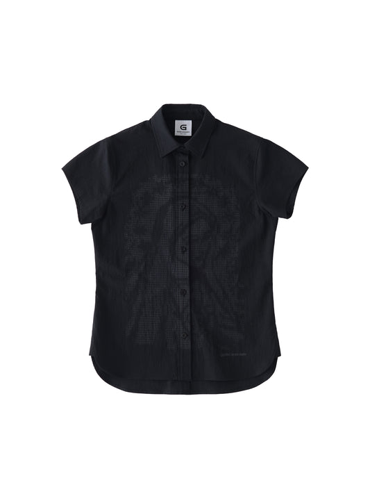 color:BLACK