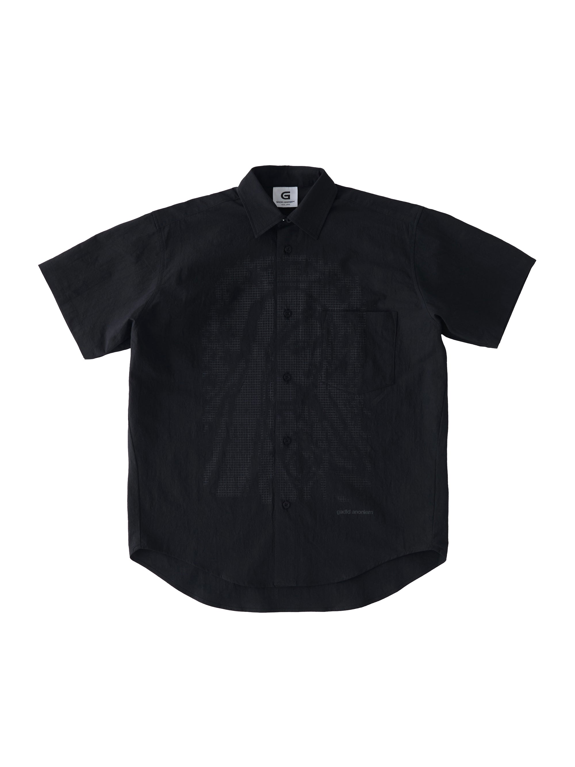 color:BLACK
