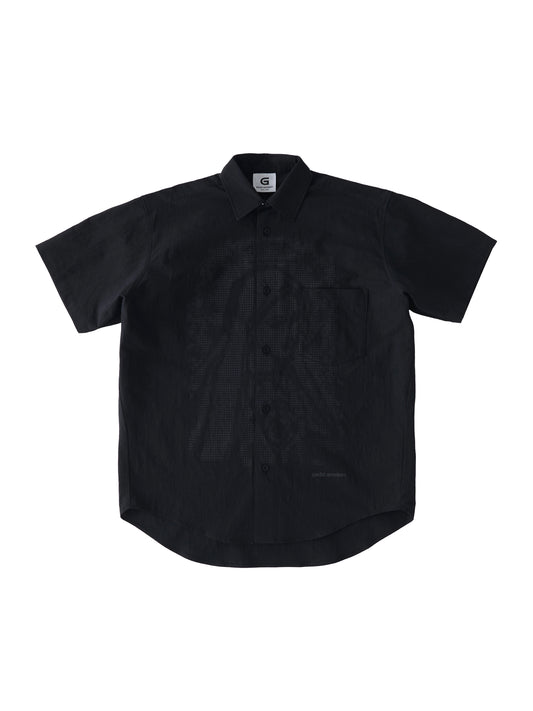 color:BLACK