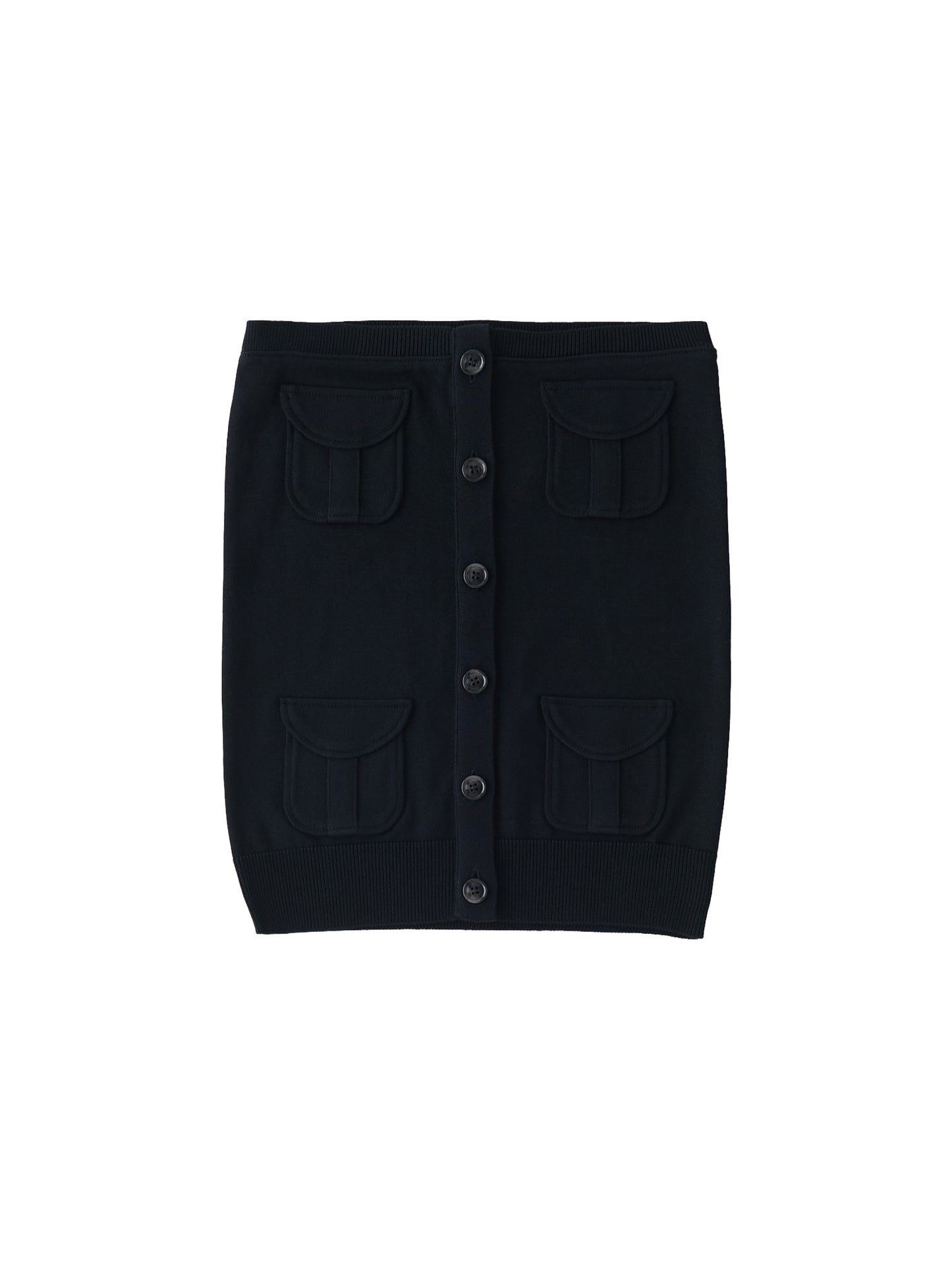 color:BLACK