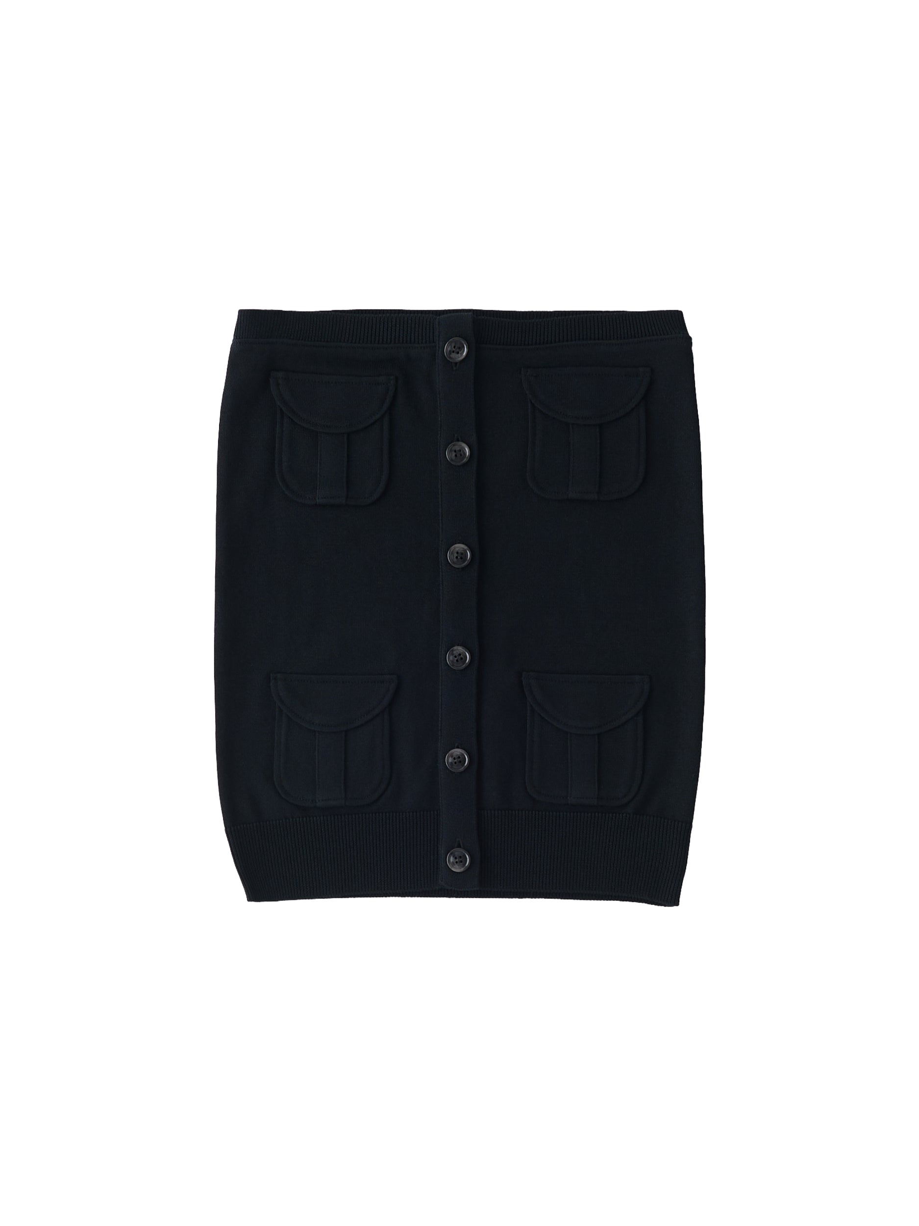 color:BLACK