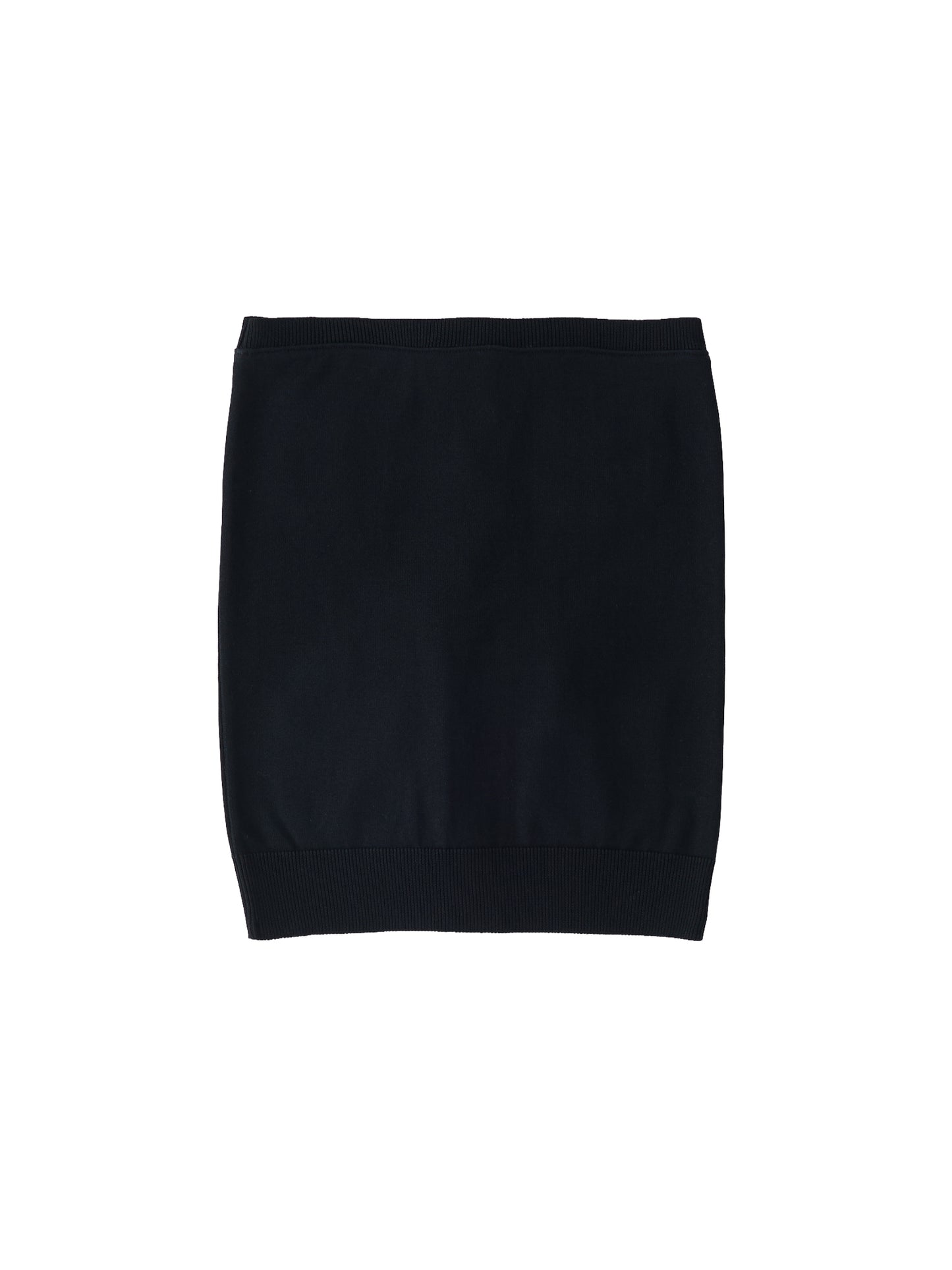 color:BLACK