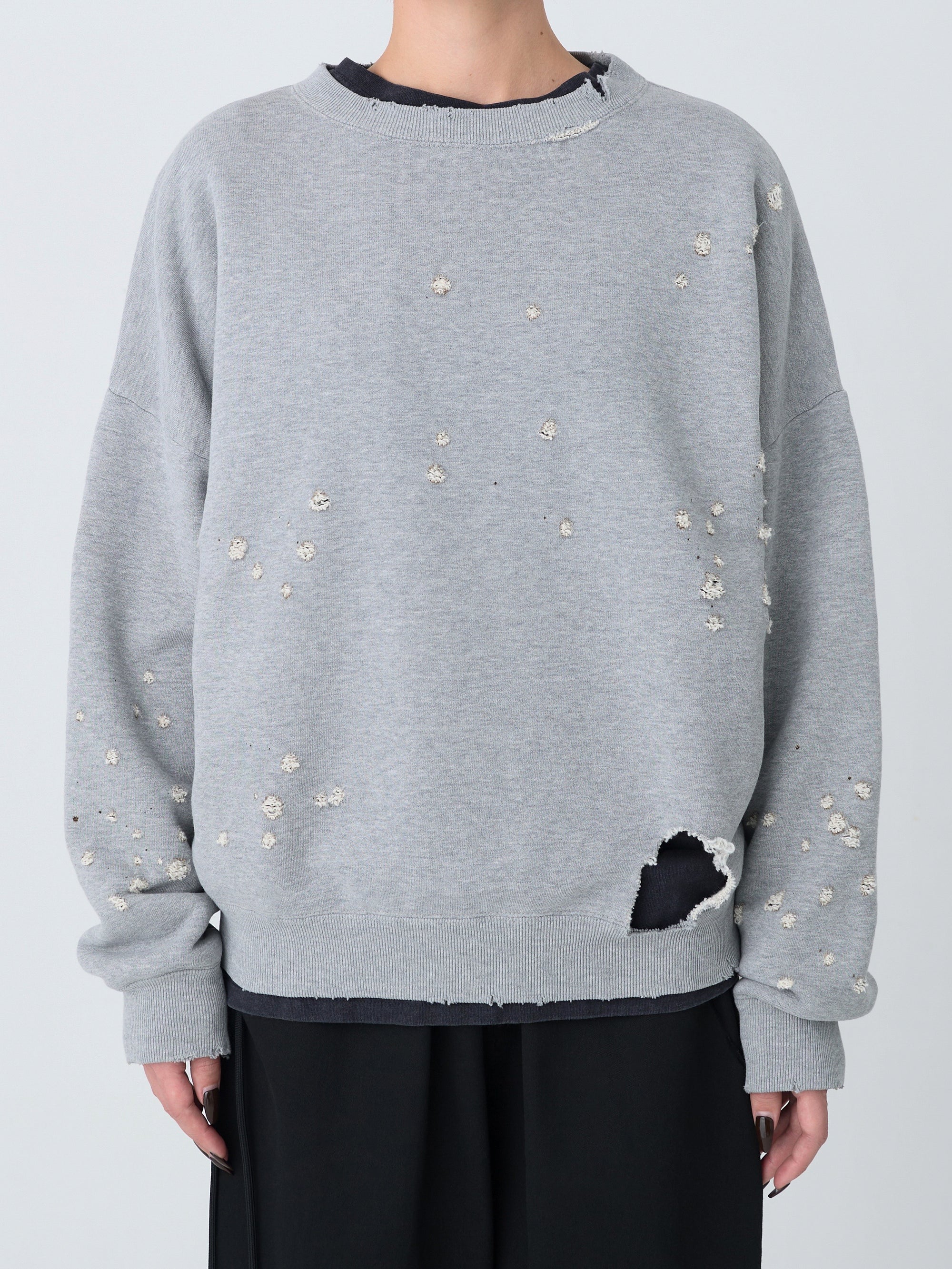 color:GREY
