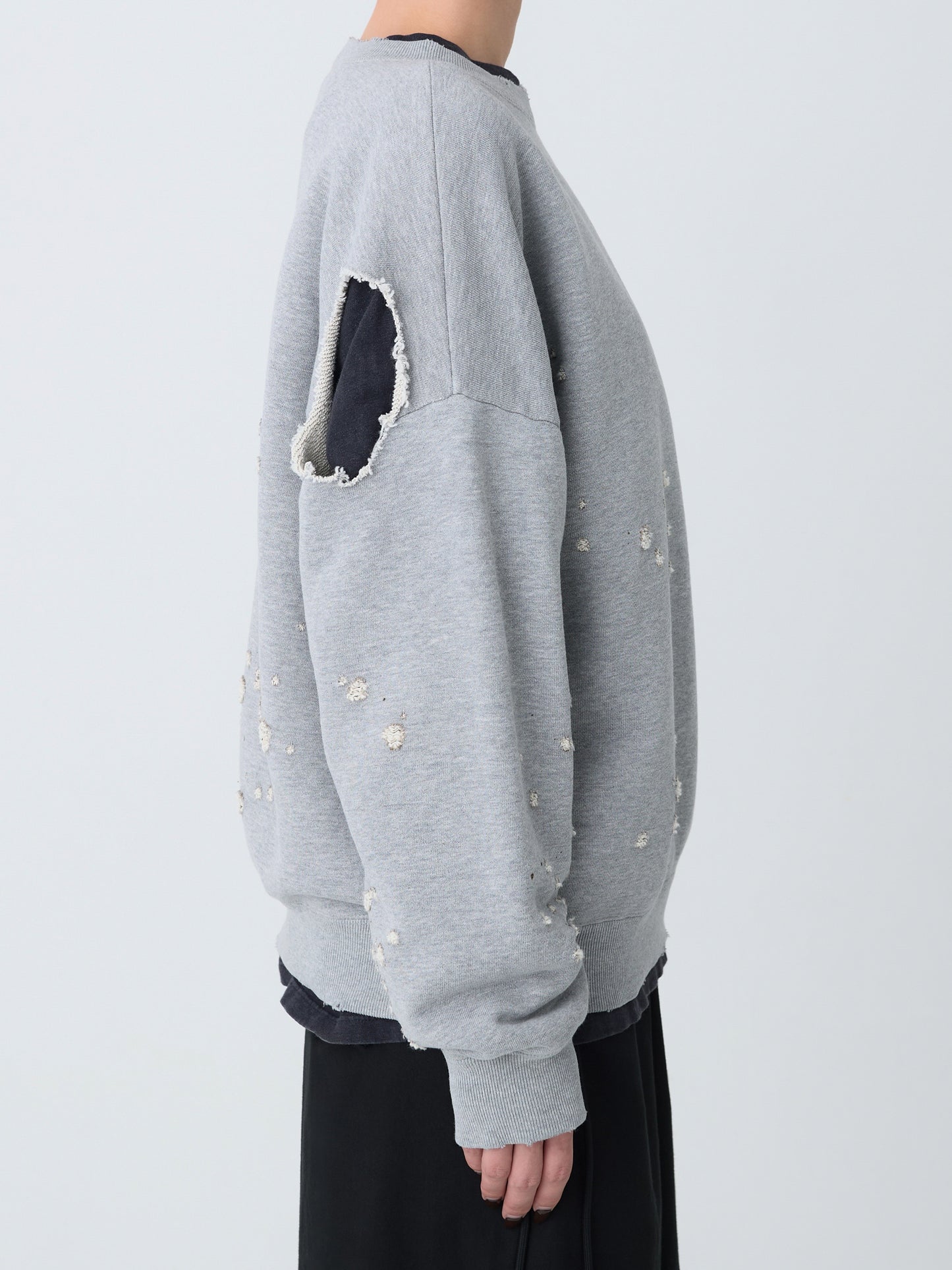 color:GREY