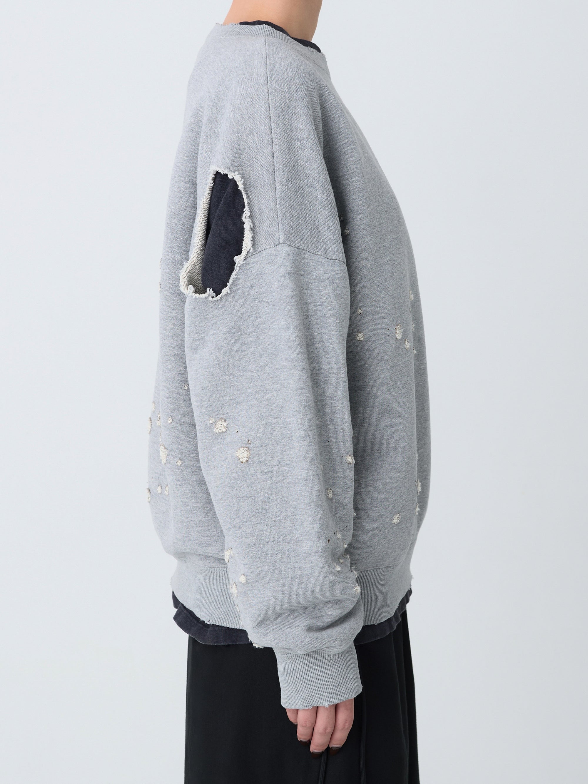 color:GREY