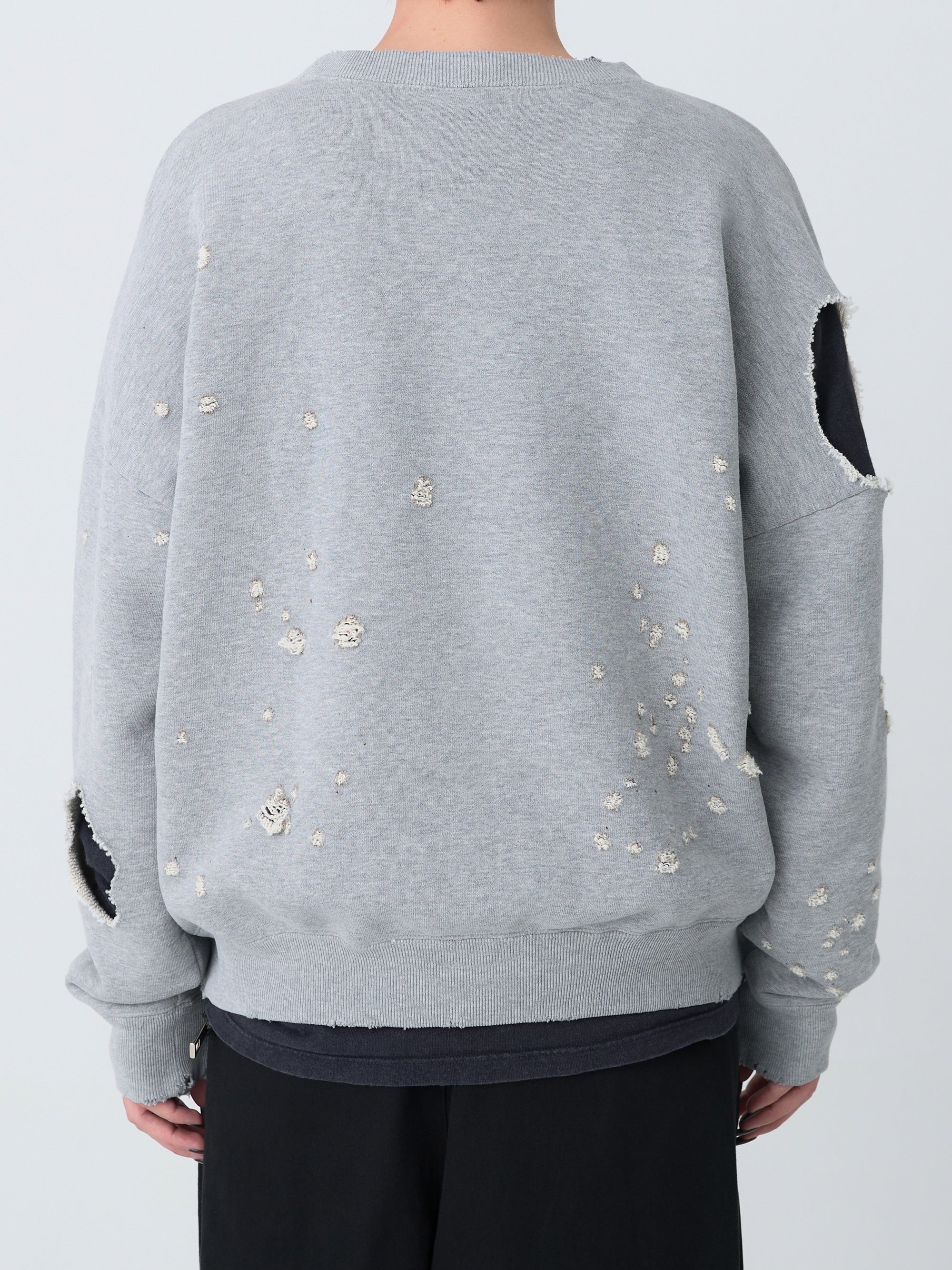 color:GREY