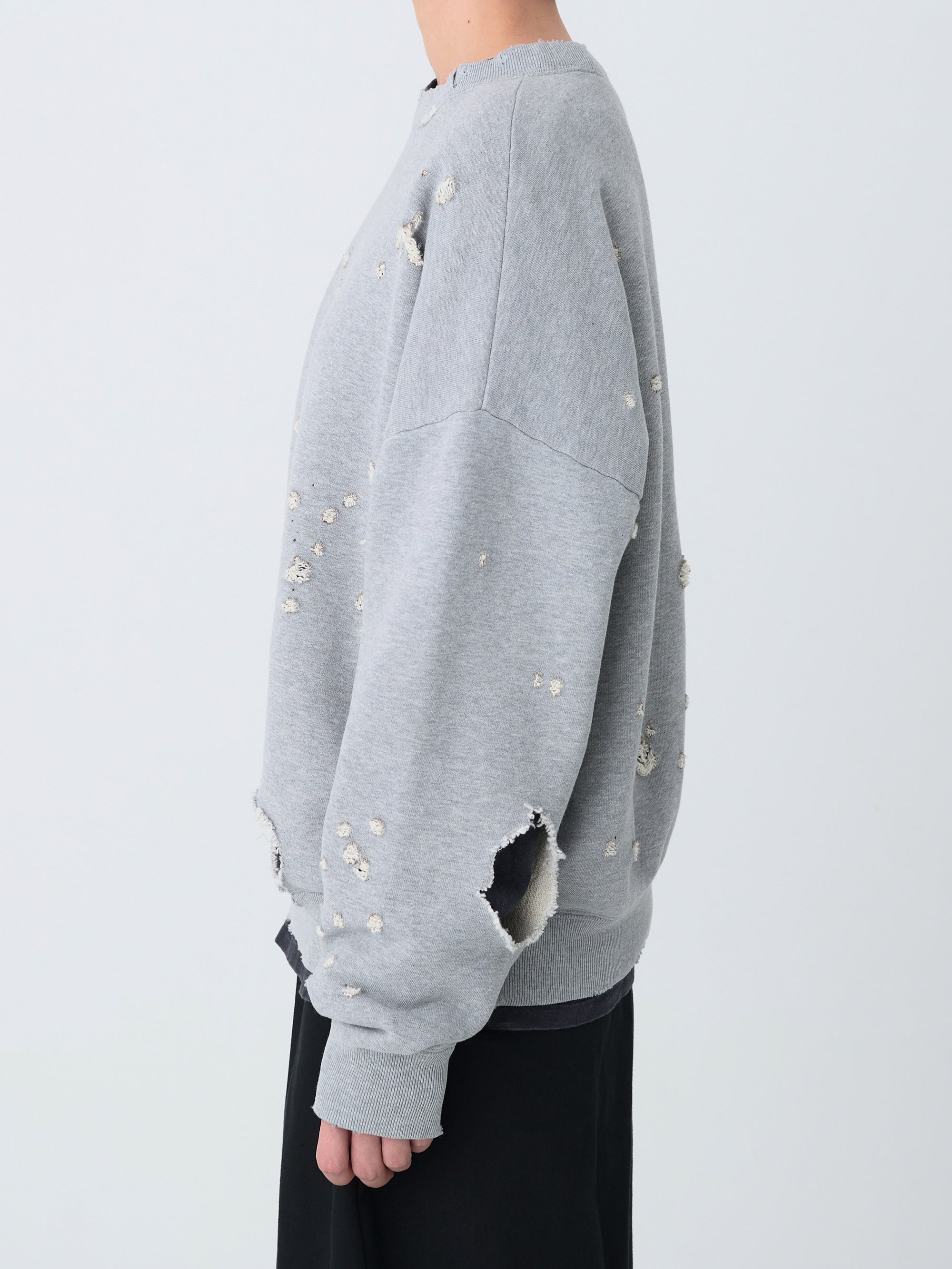 color:GREY