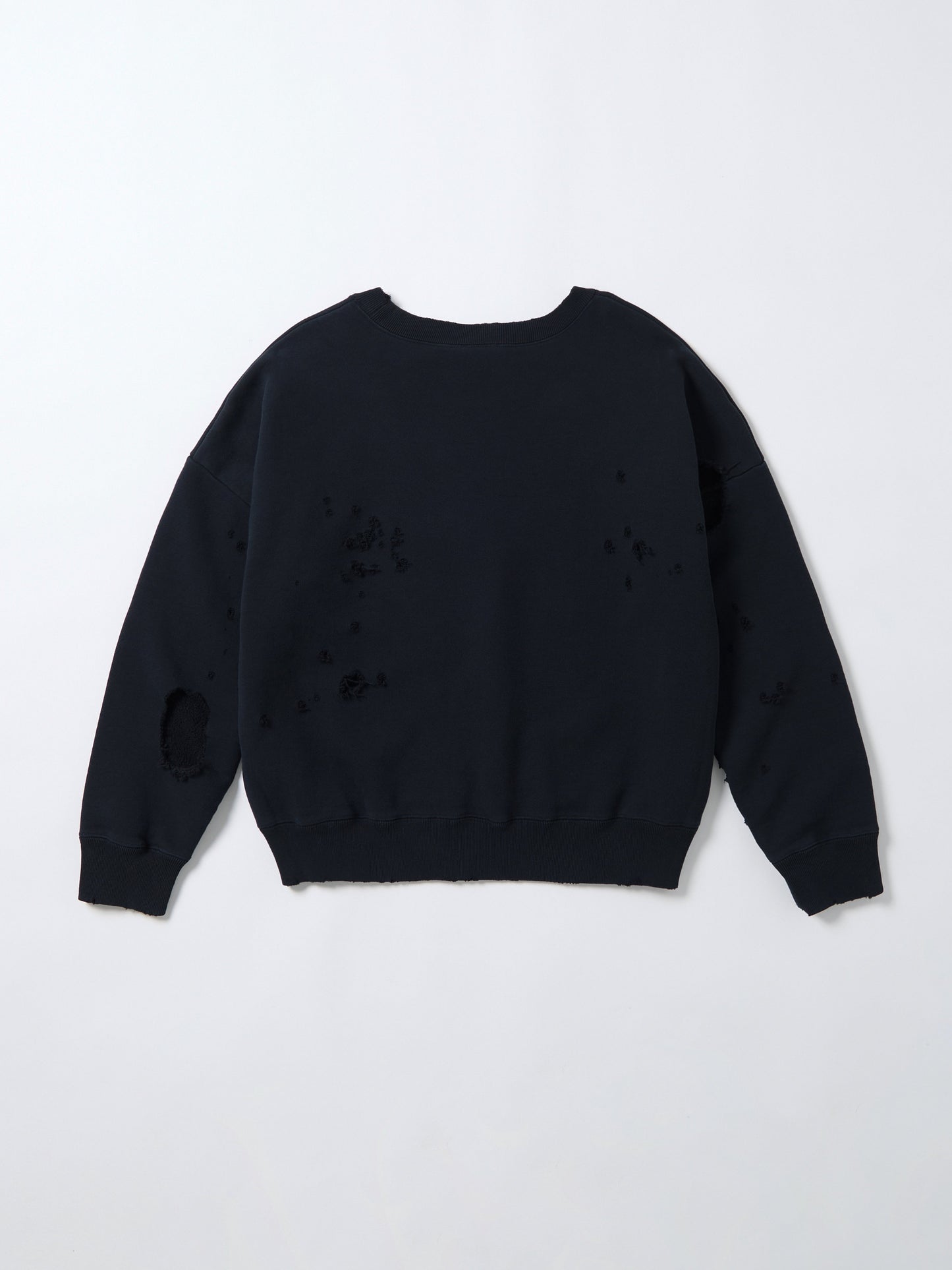 color:BLACK