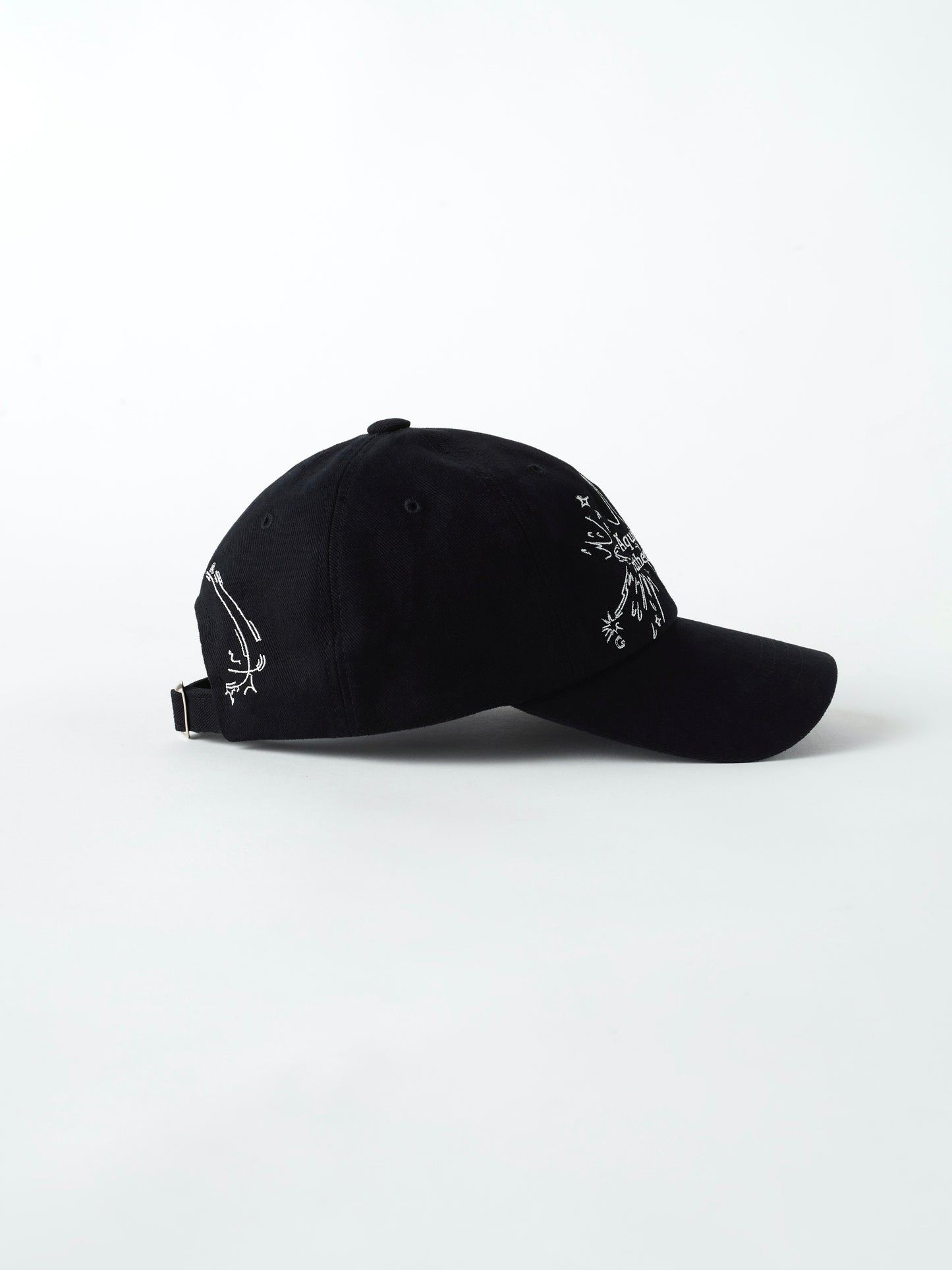 color:BLACK