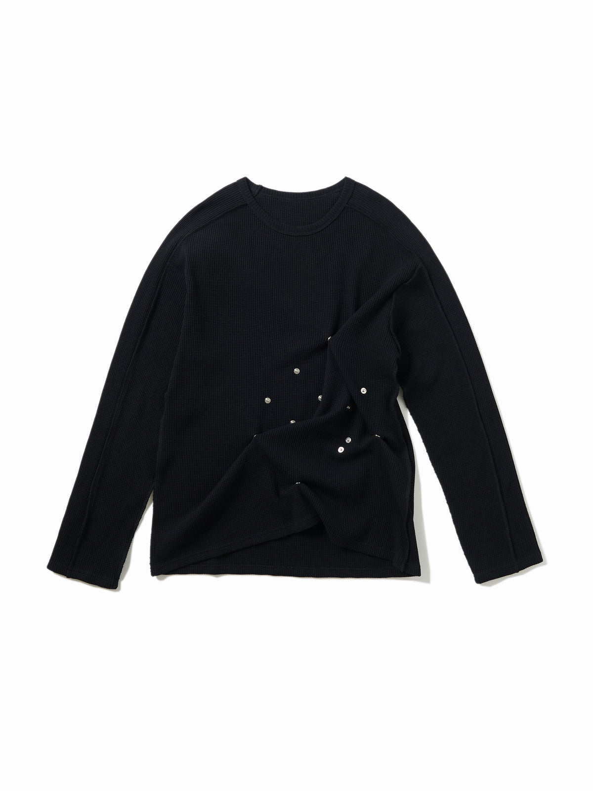 color:BLACK