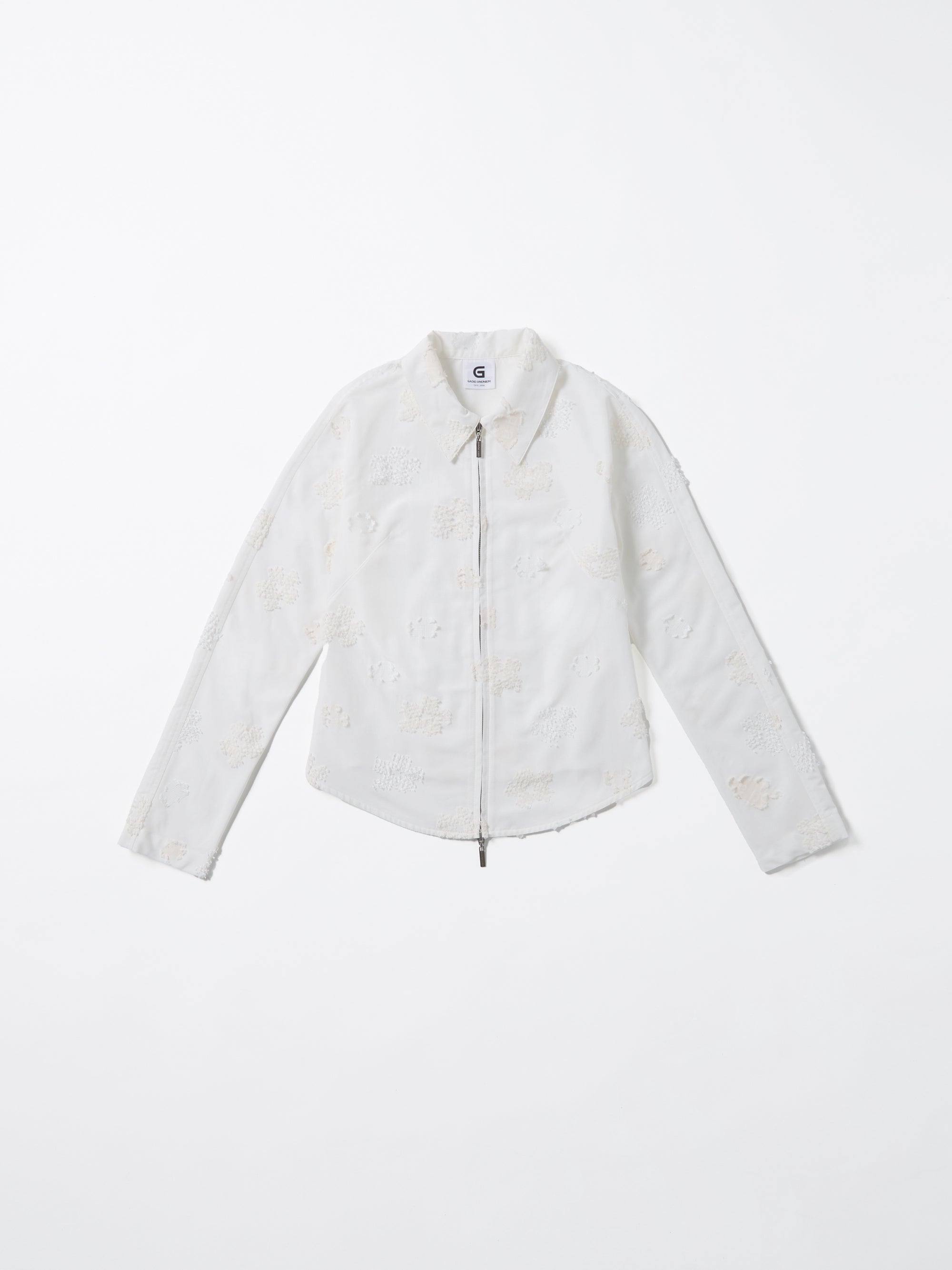 color:WHITE