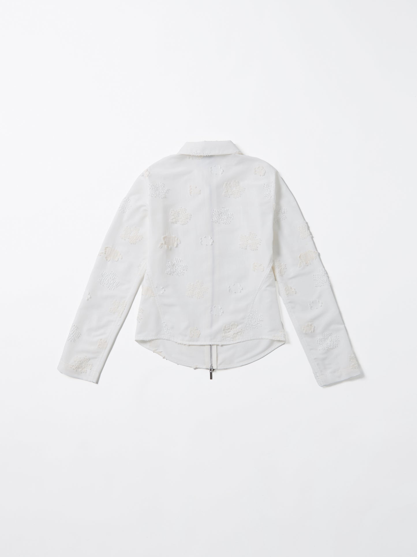 color:WHITE
