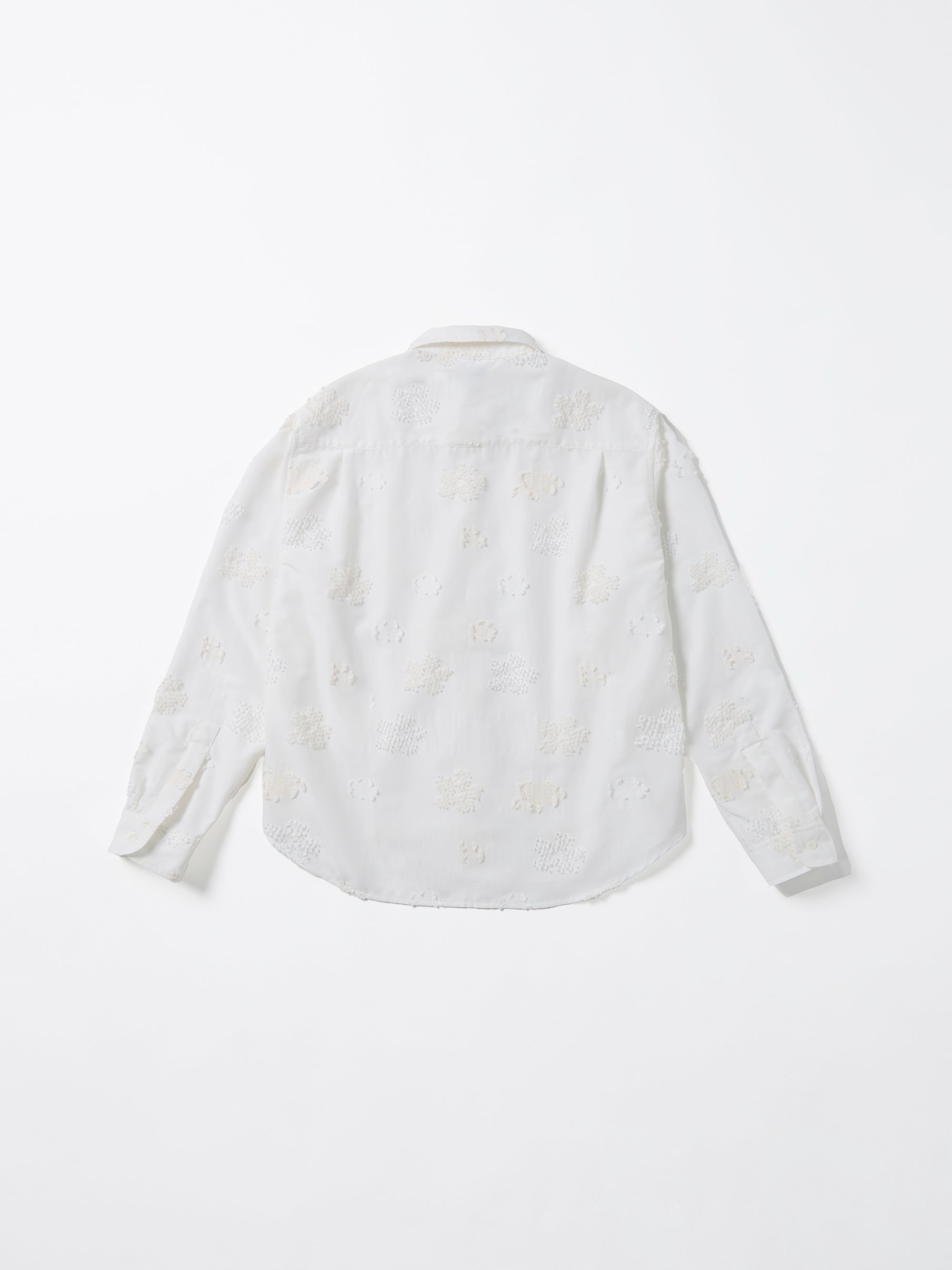 color:WHITE