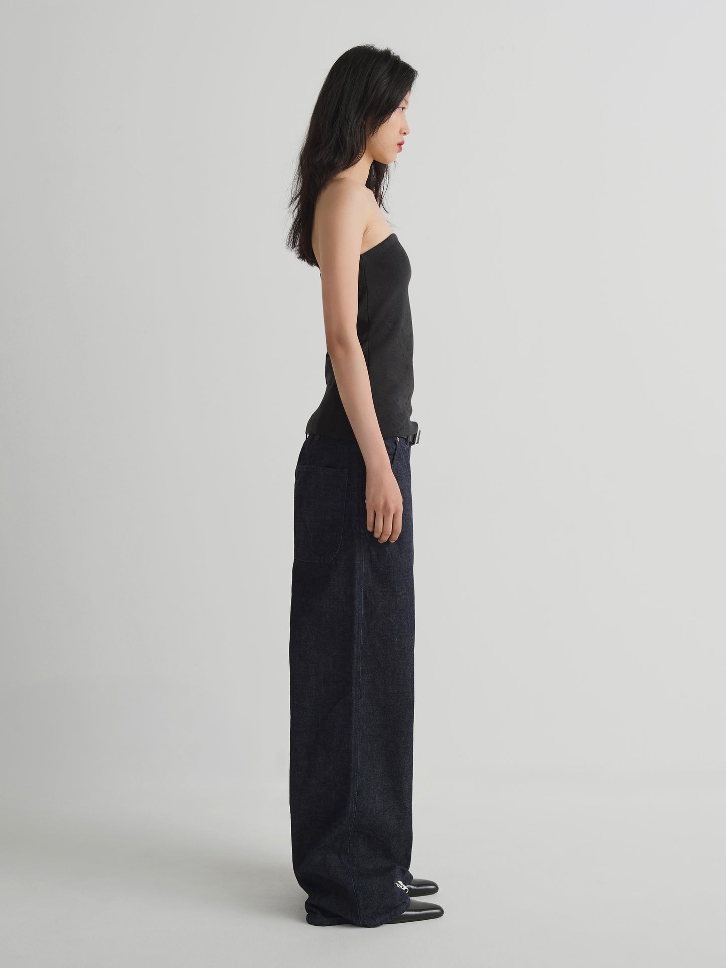 color:INDIGO