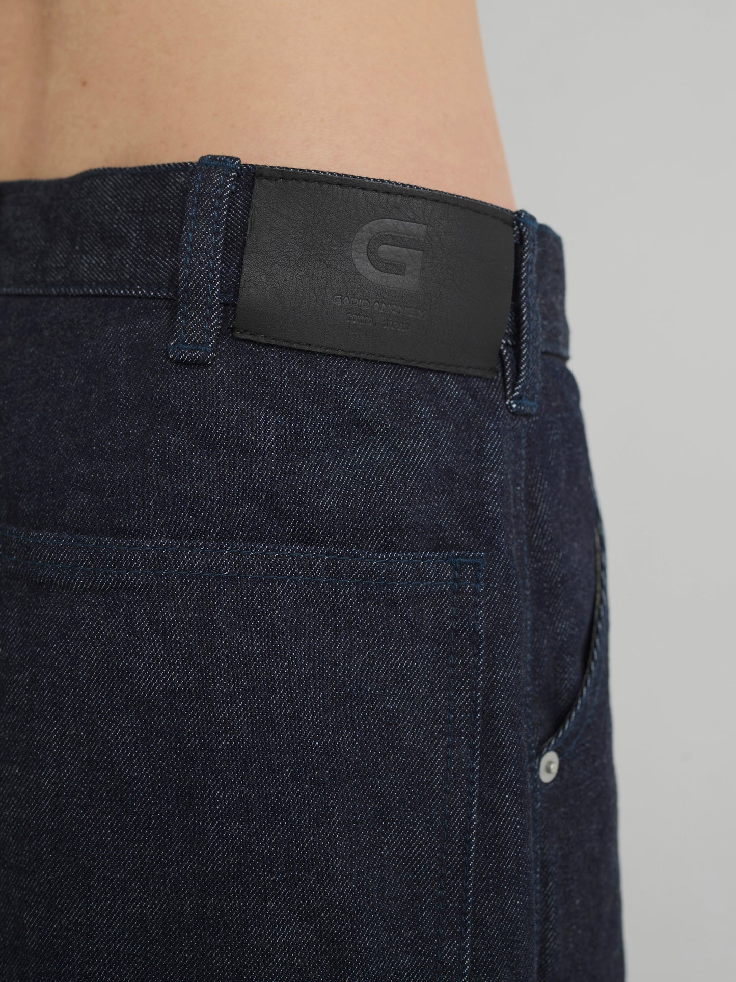 color:INDIGO