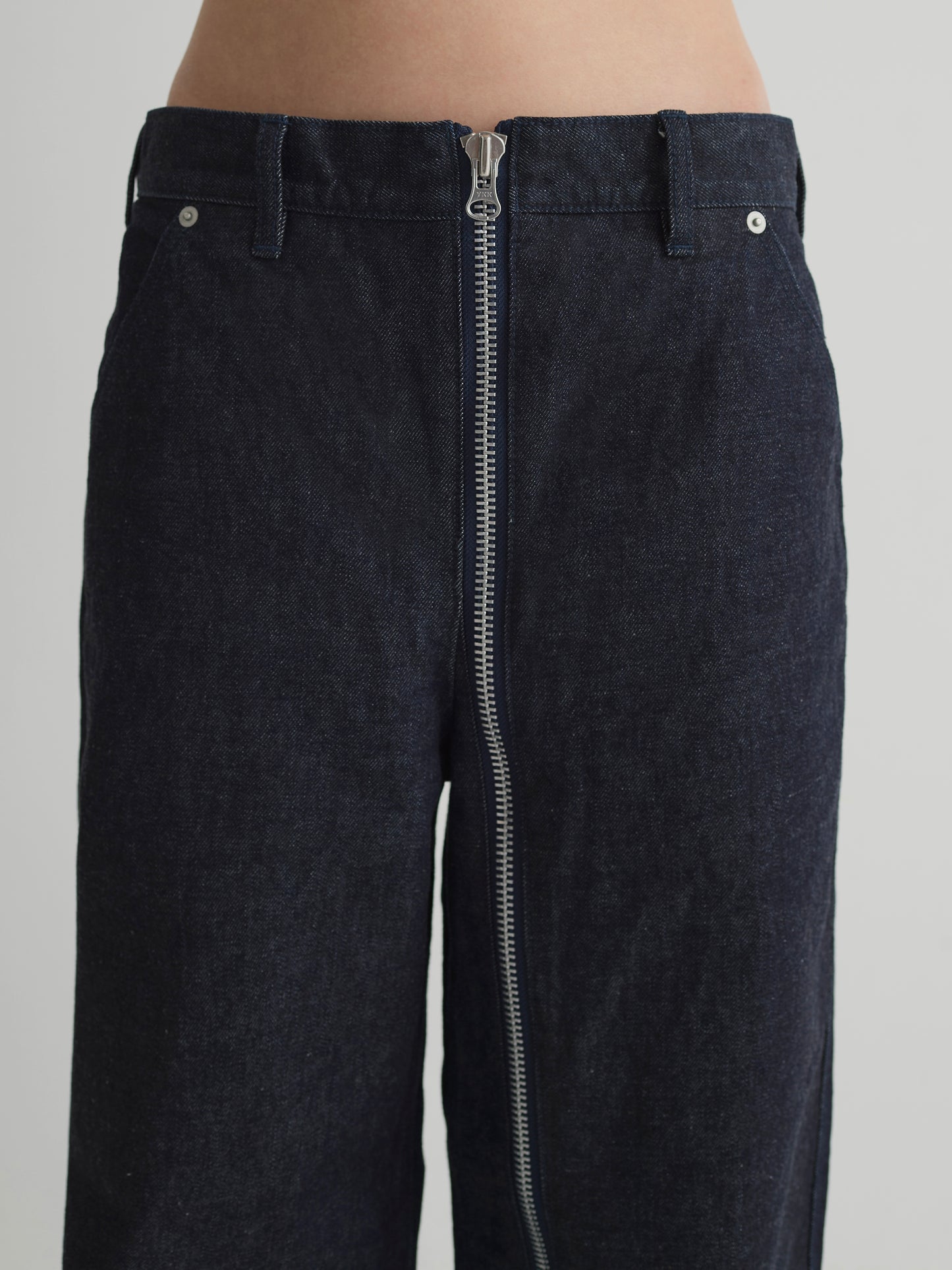 color:INDIGO