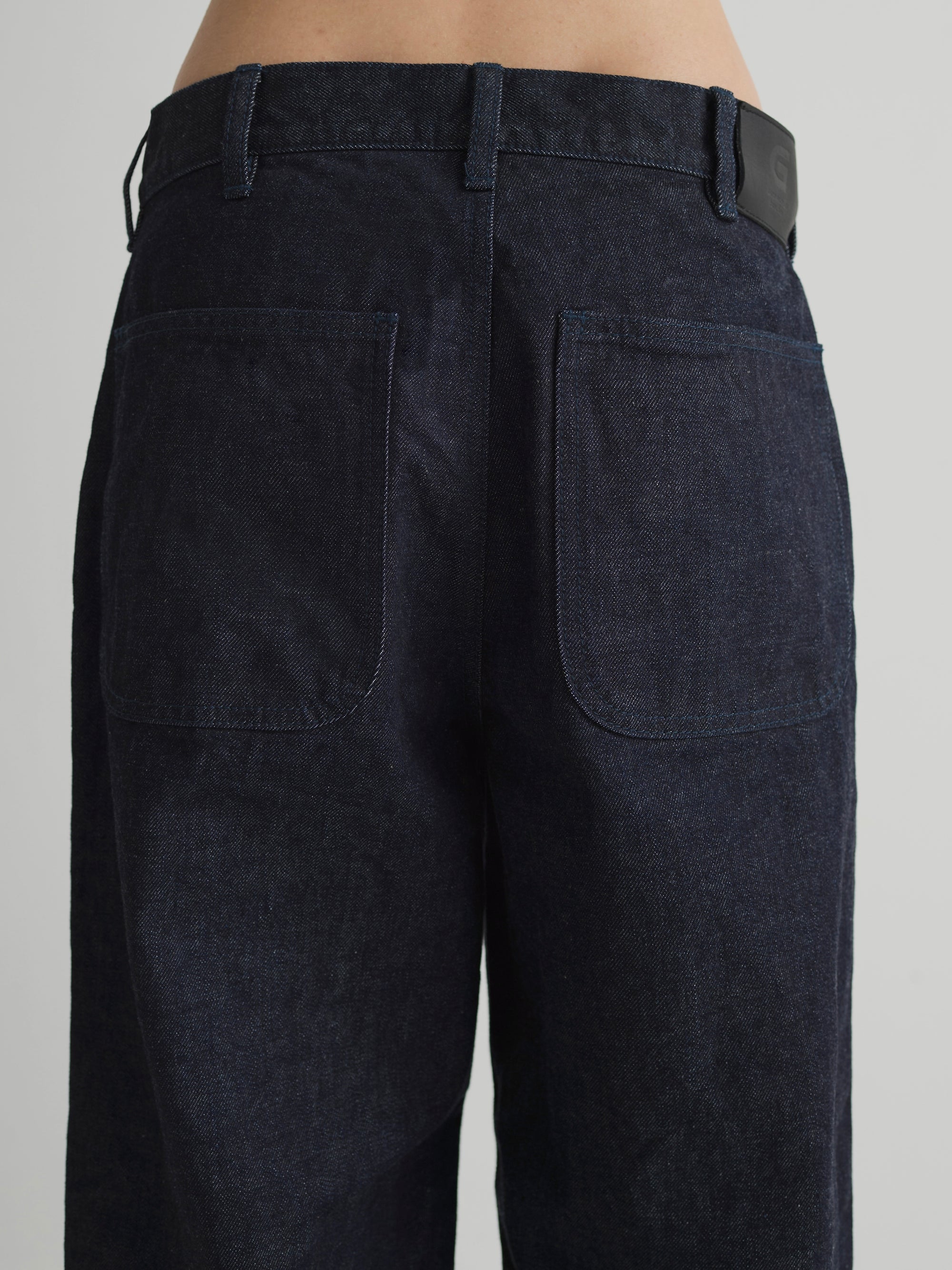 color:INDIGO