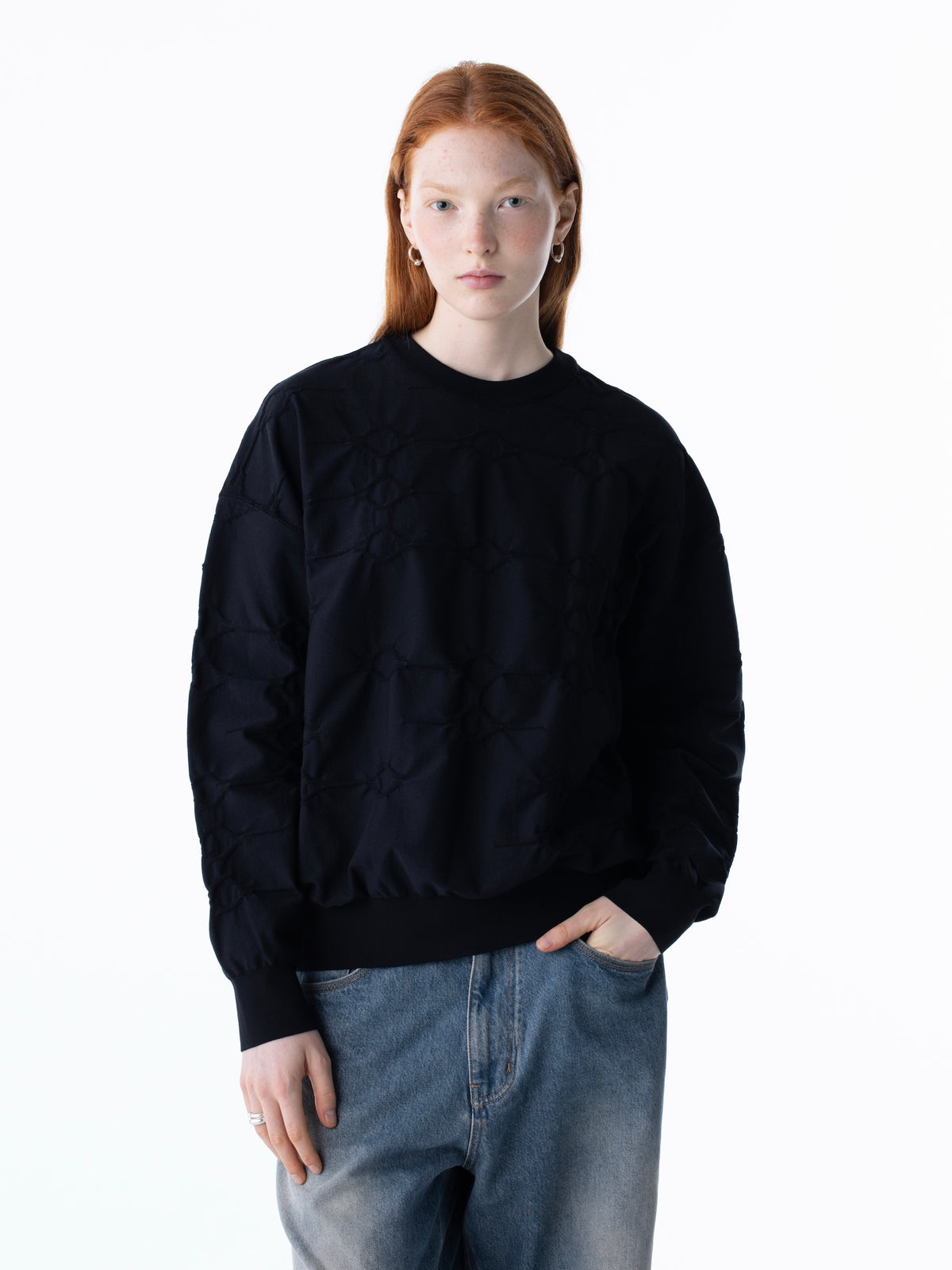 color:BLACK