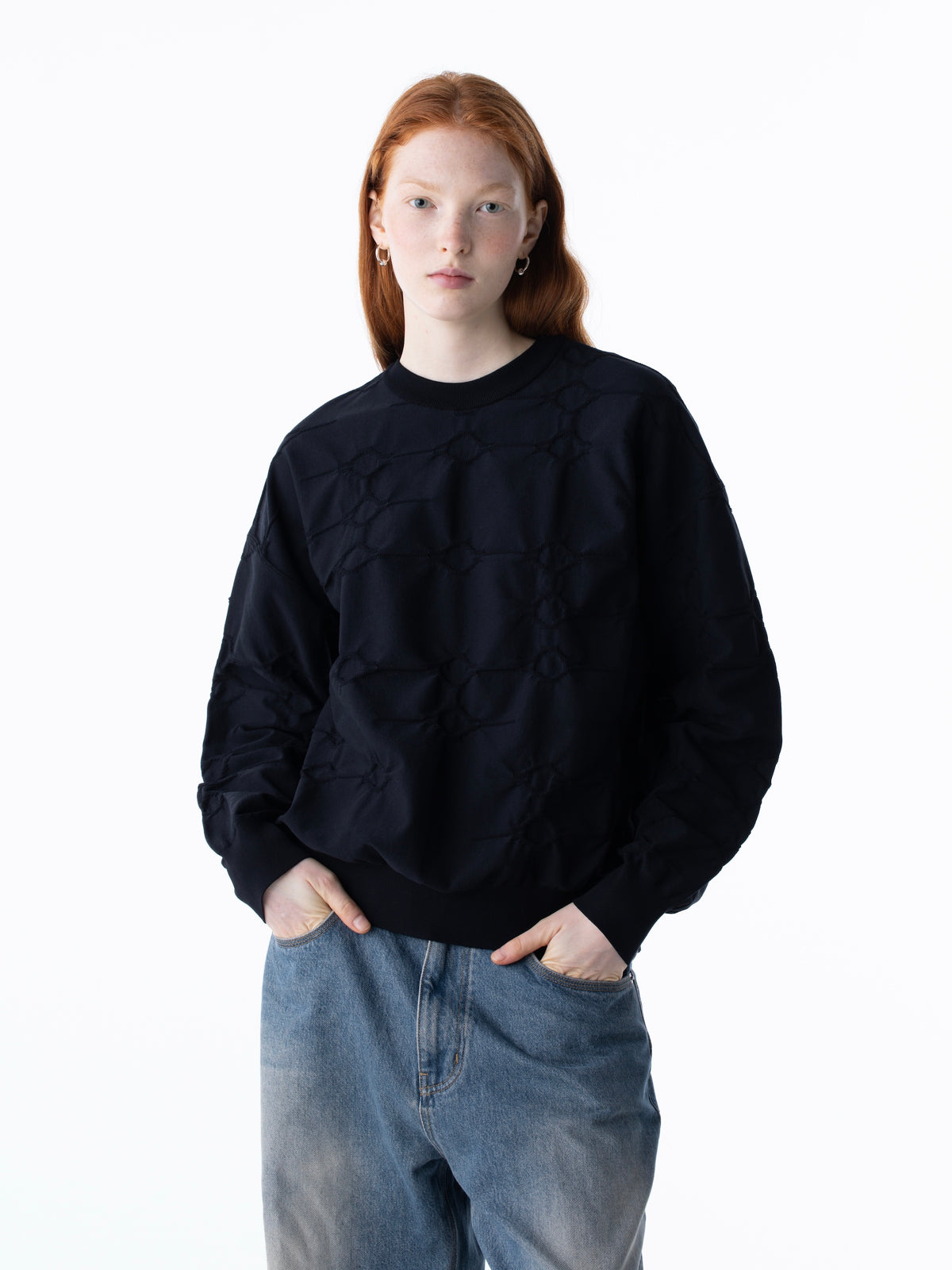 color:BLACK