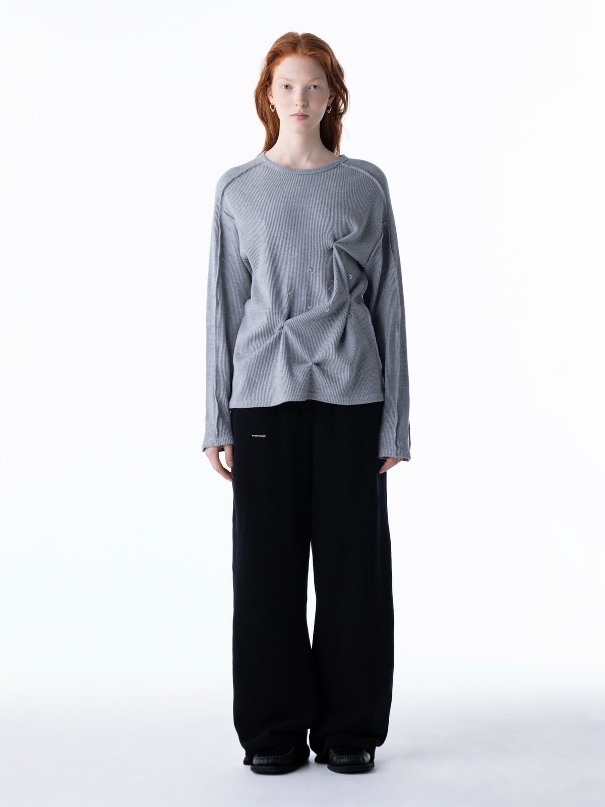 color:GREY