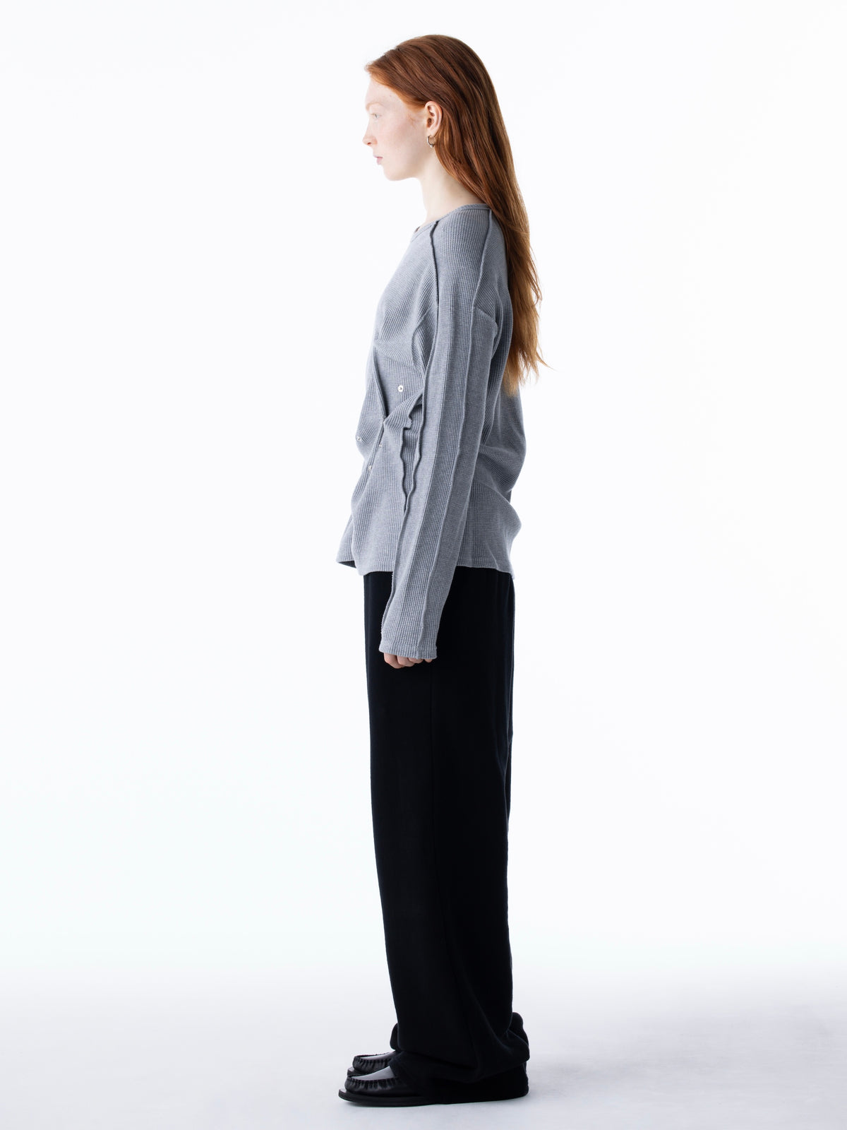color:GREY