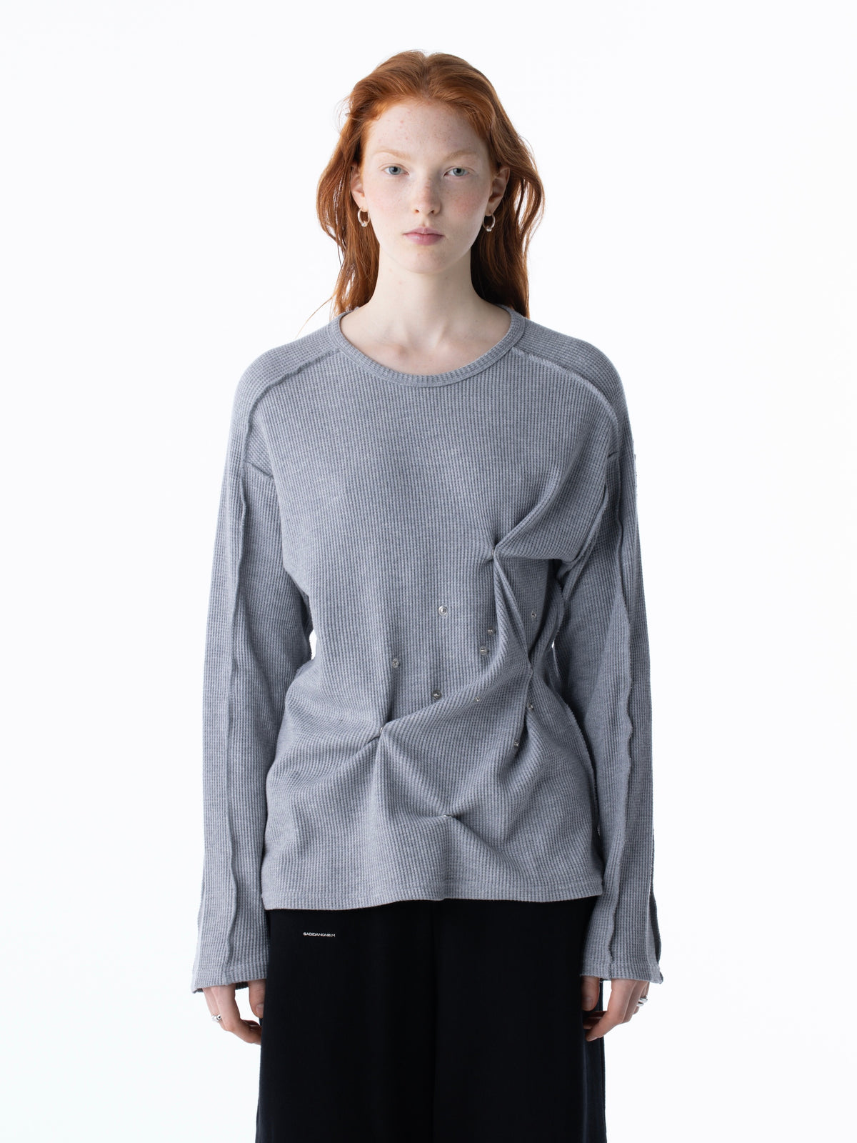color:GREY