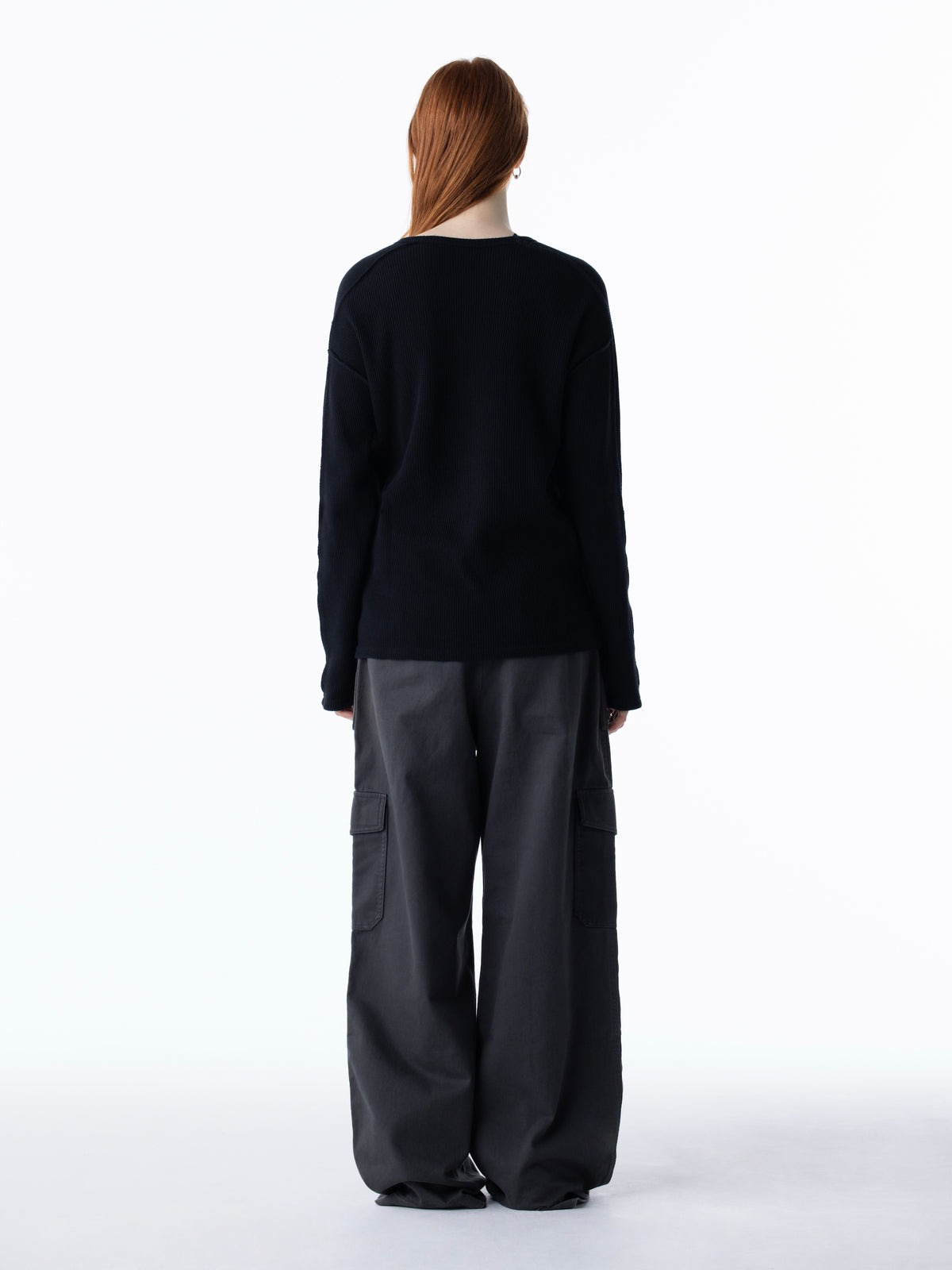 color:BLACK