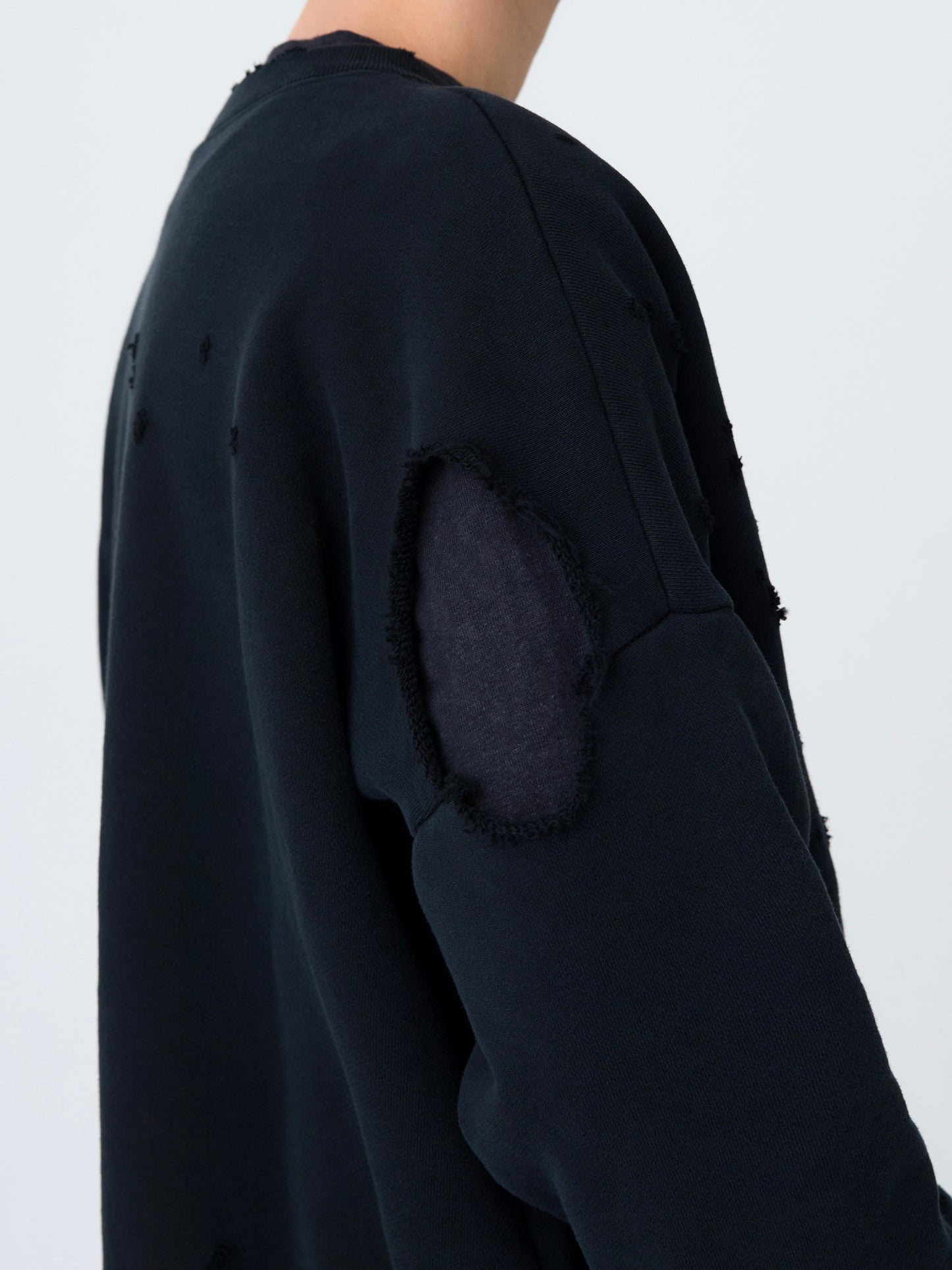 color:BLACK