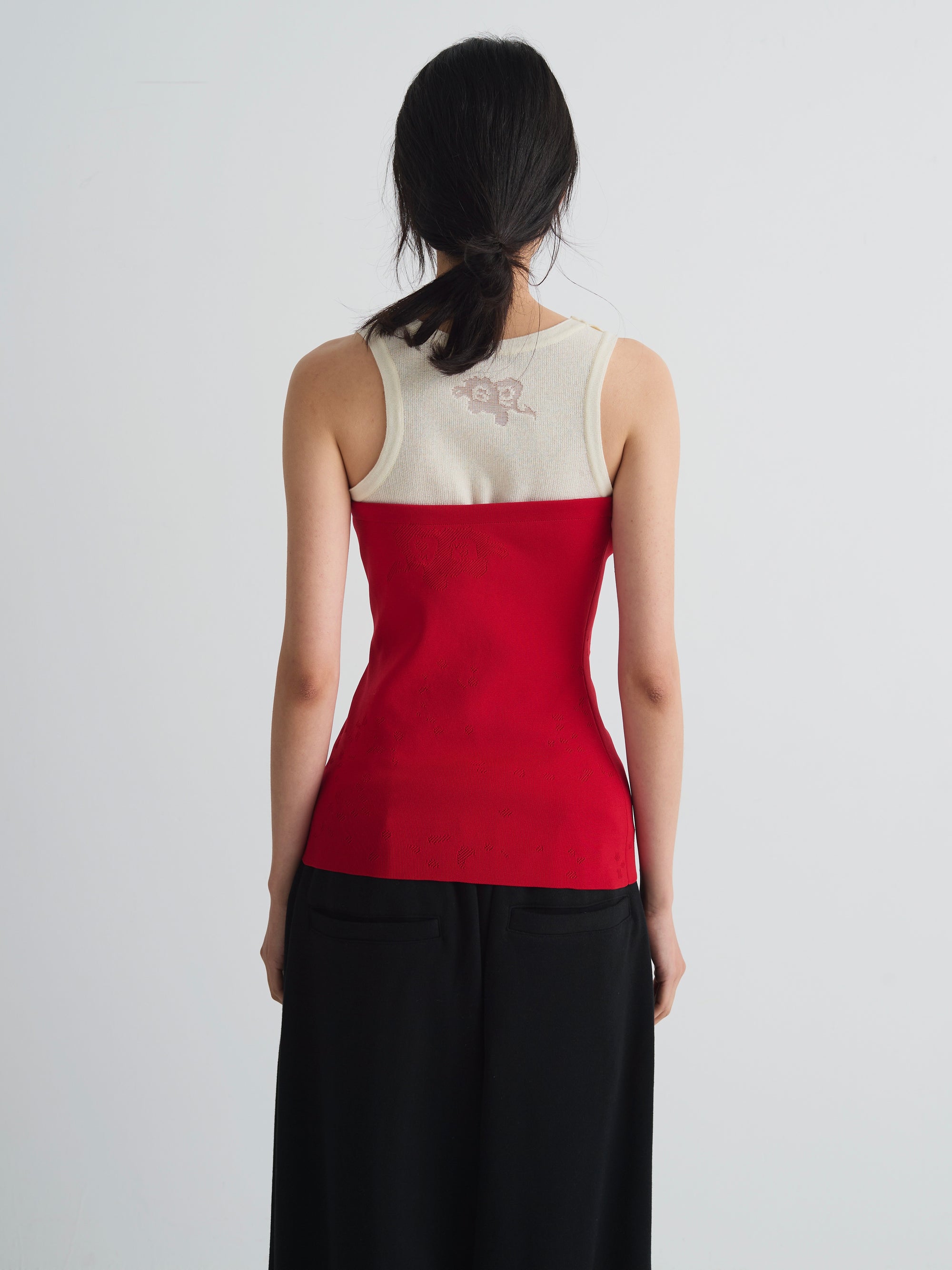 color:RED