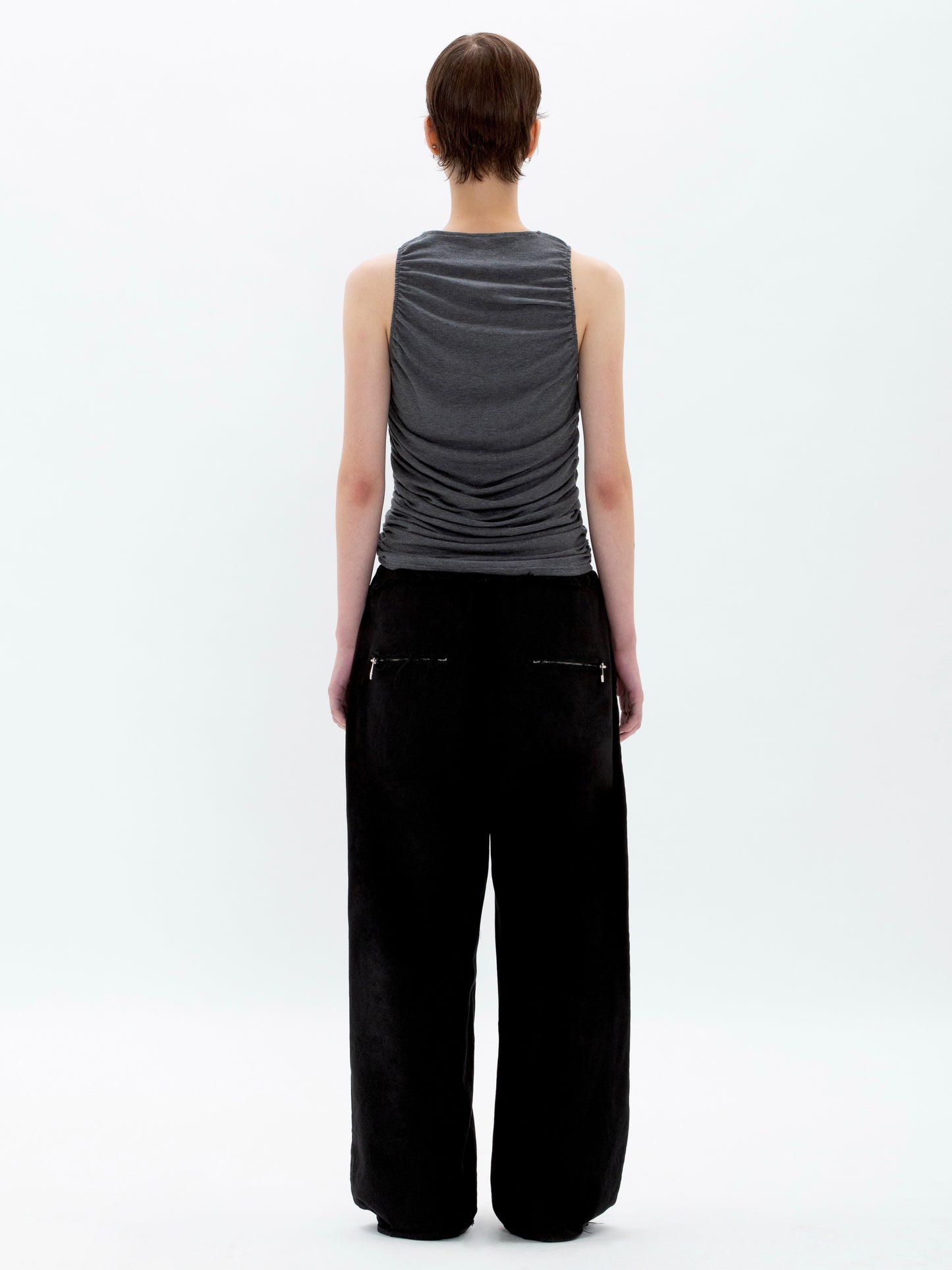color:GREY