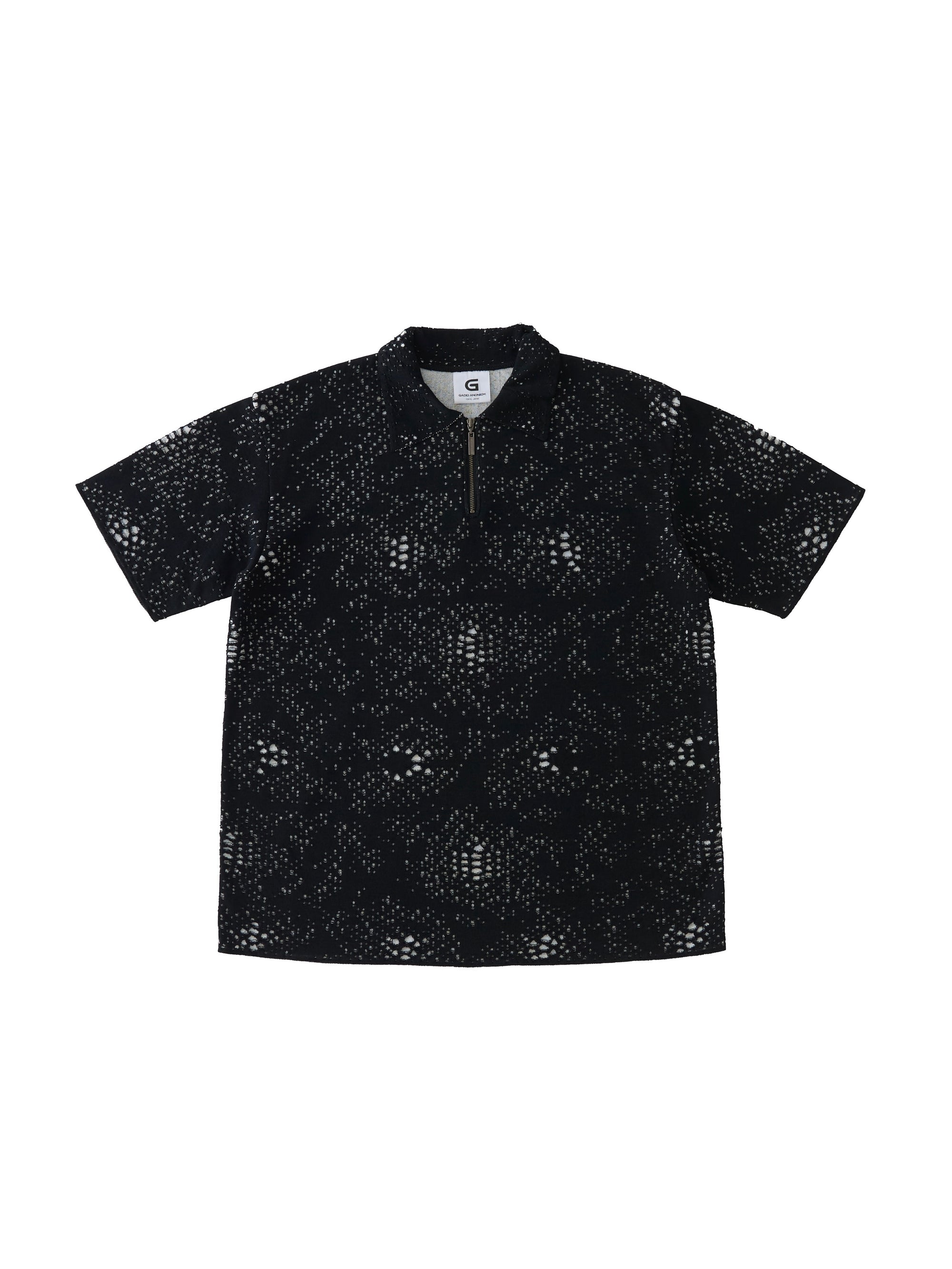 color:BLACK