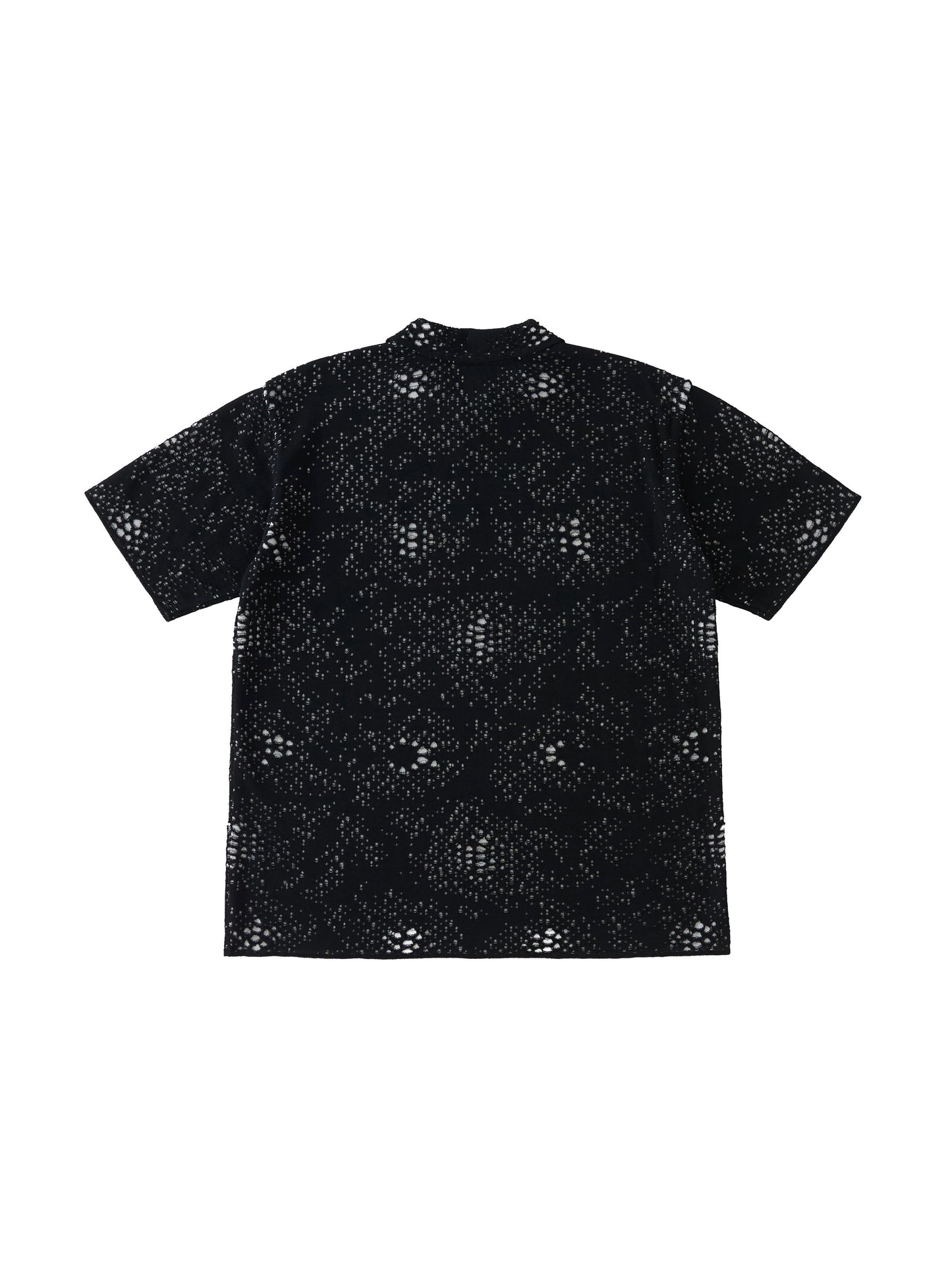 color:BLACK