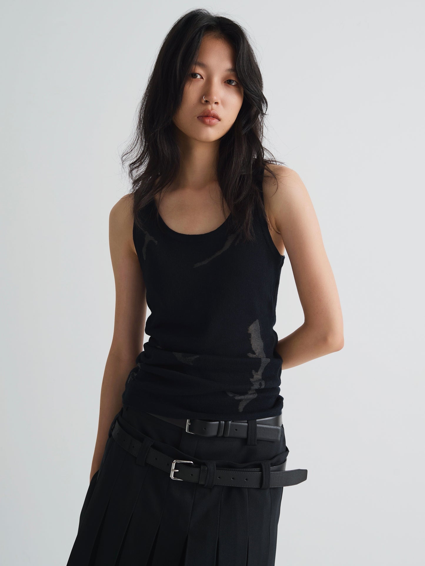 color:BLACK