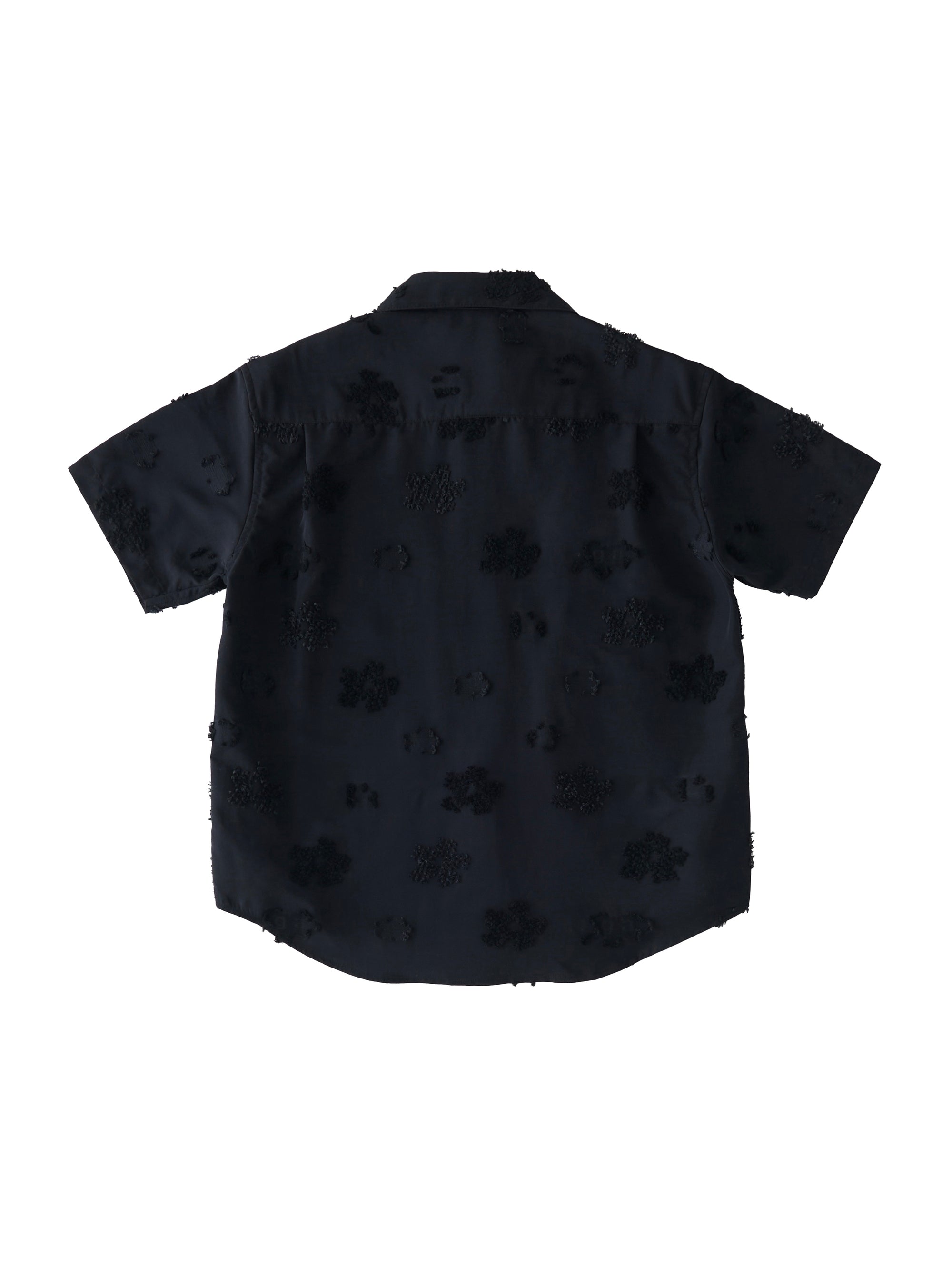 color:BLACK