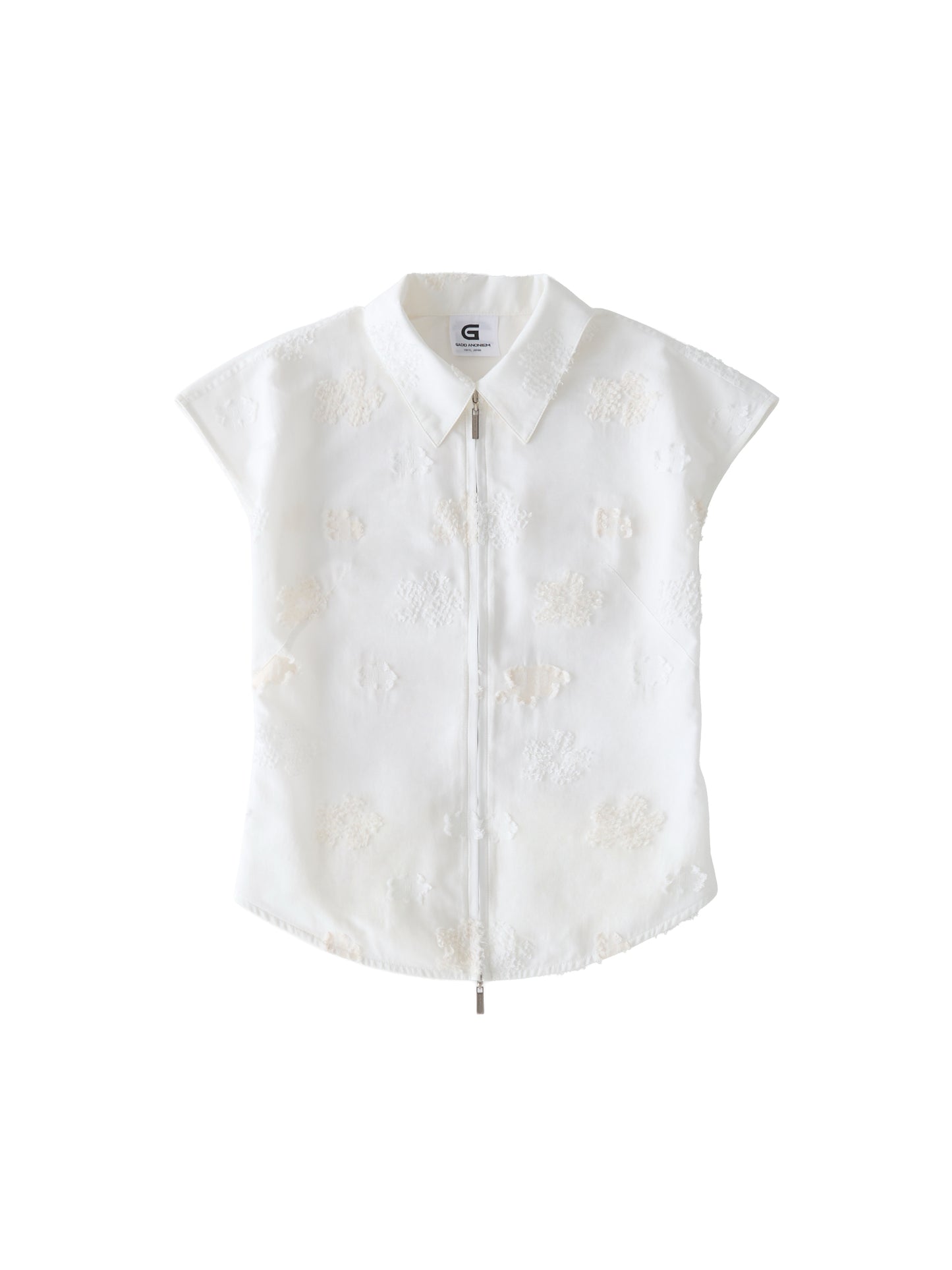 color:WHITE