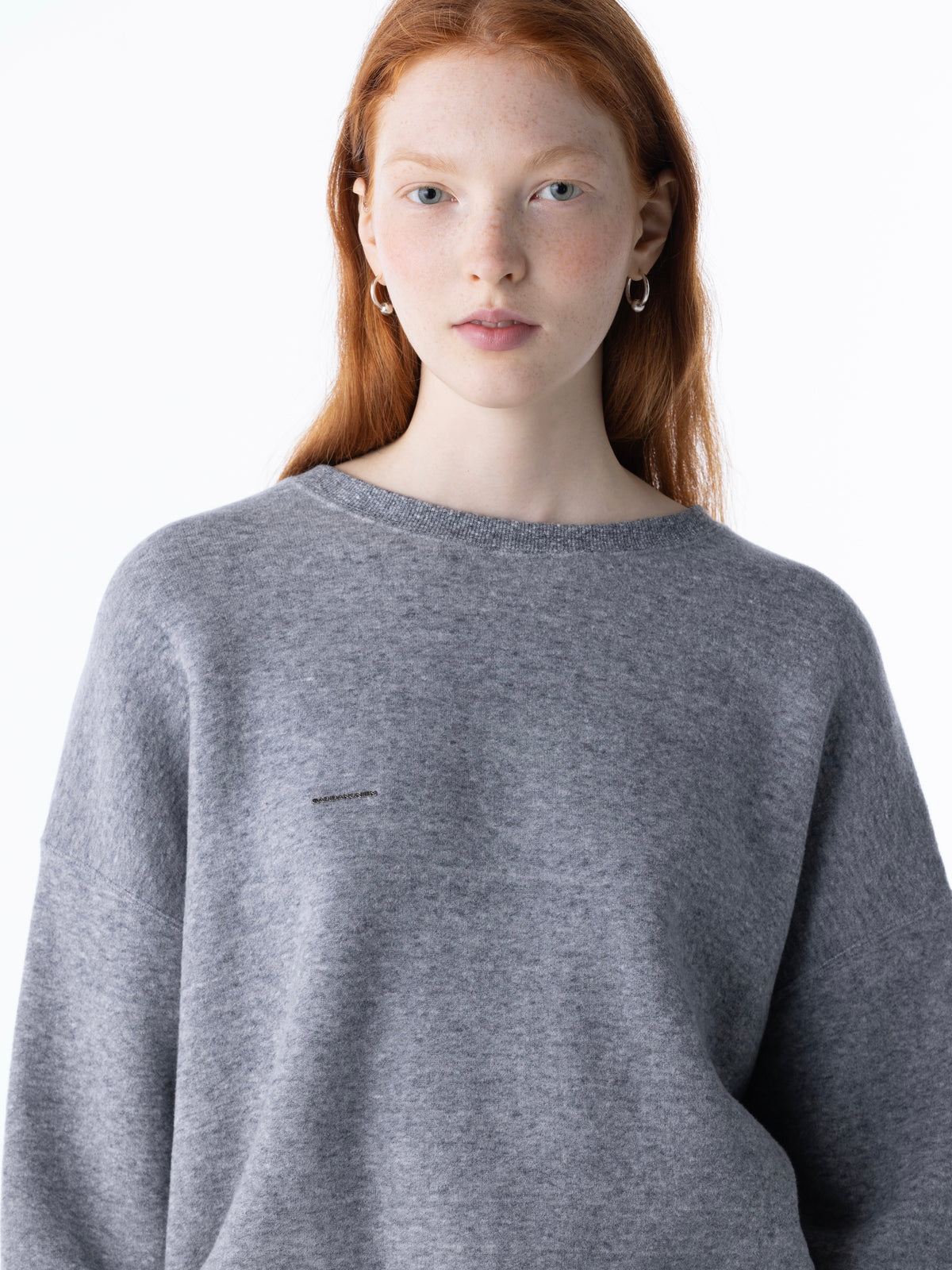 color:GREY