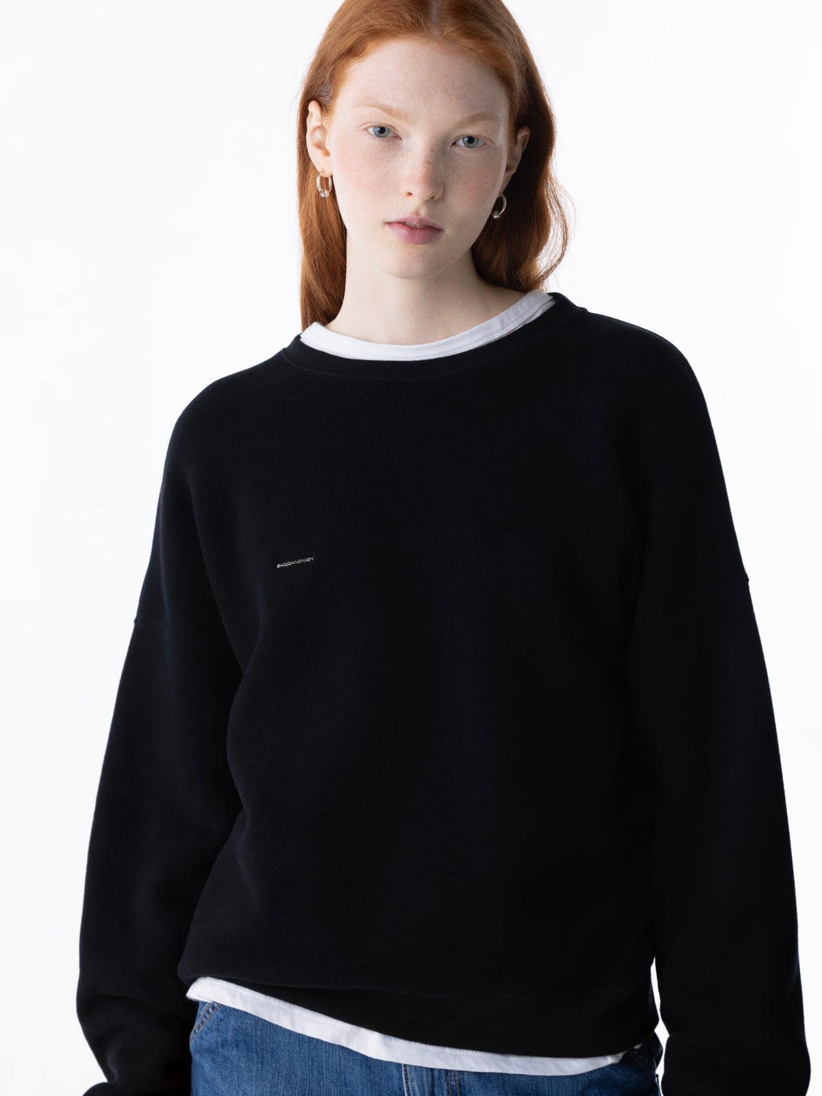 color:BLACK