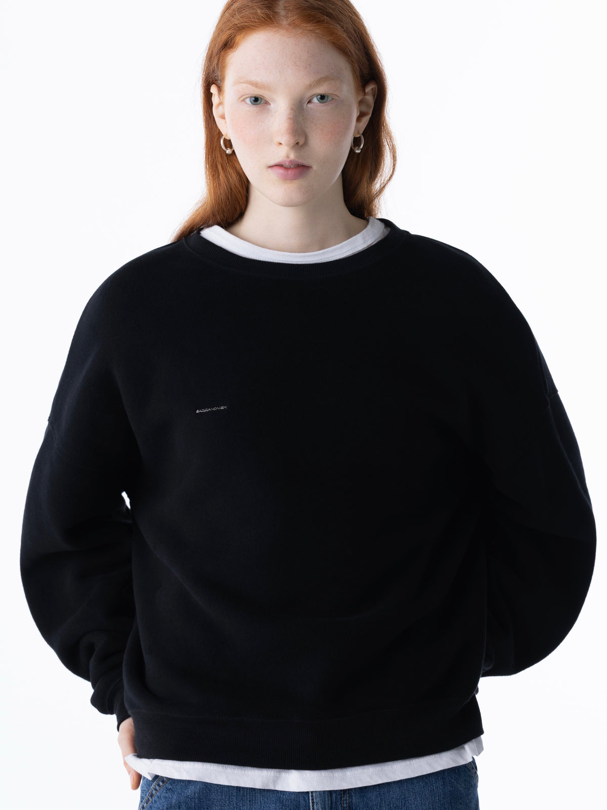 color:BLACK