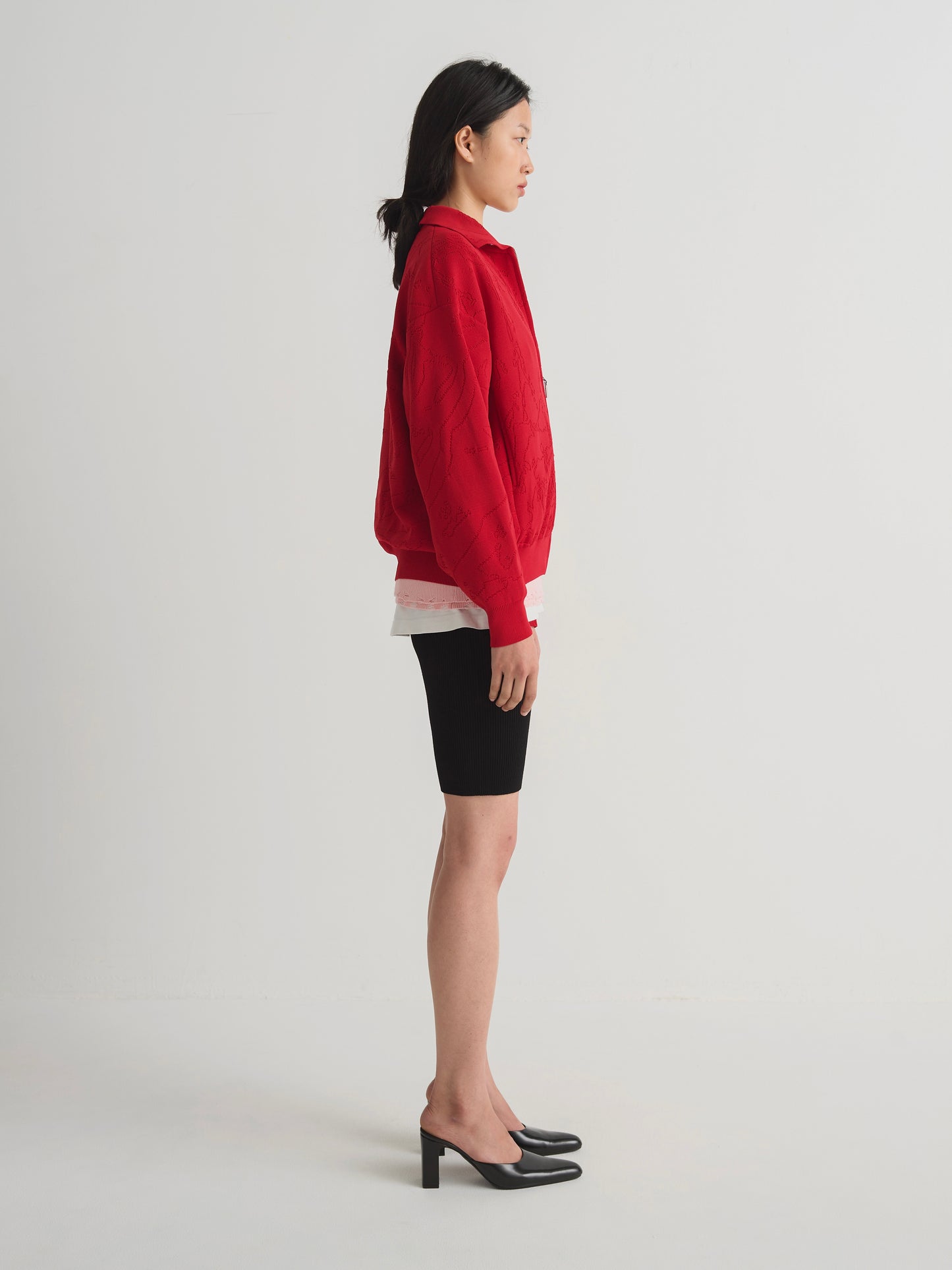 color:RED